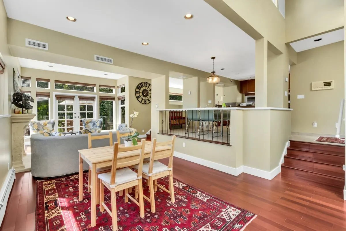 4255 St Pauls Avenue