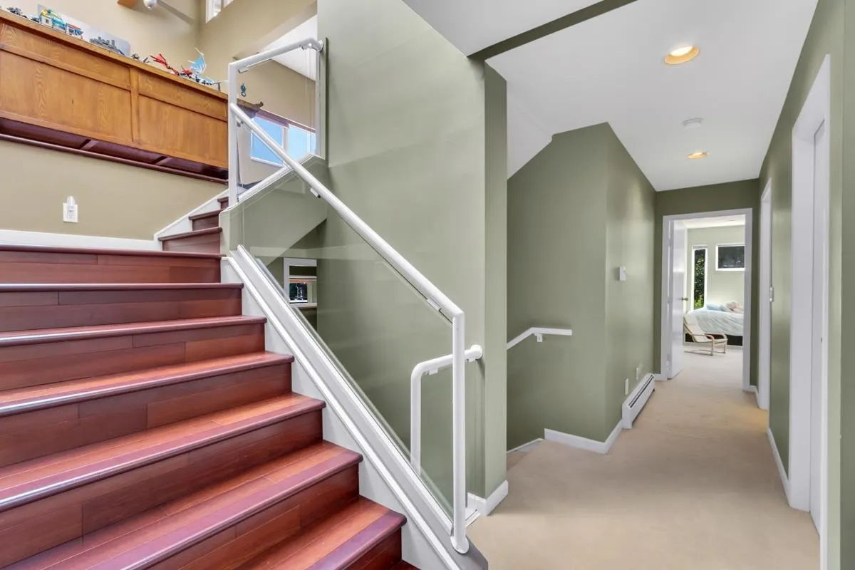 4255 St Pauls Avenue