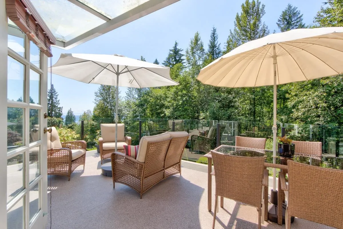 4255 St Pauls Avenue