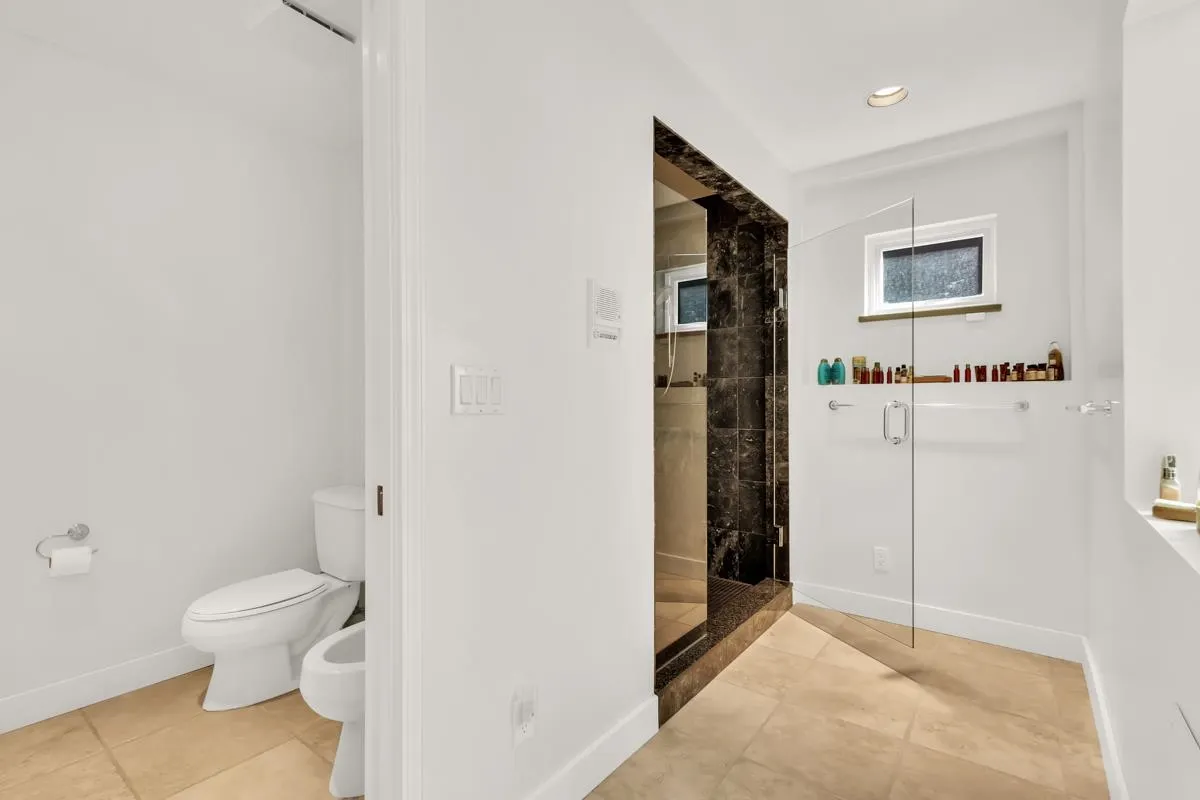 4255 St Pauls Avenue