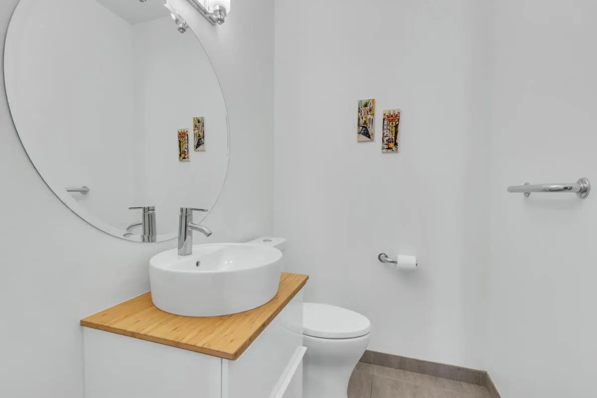 4255 St Pauls Avenue