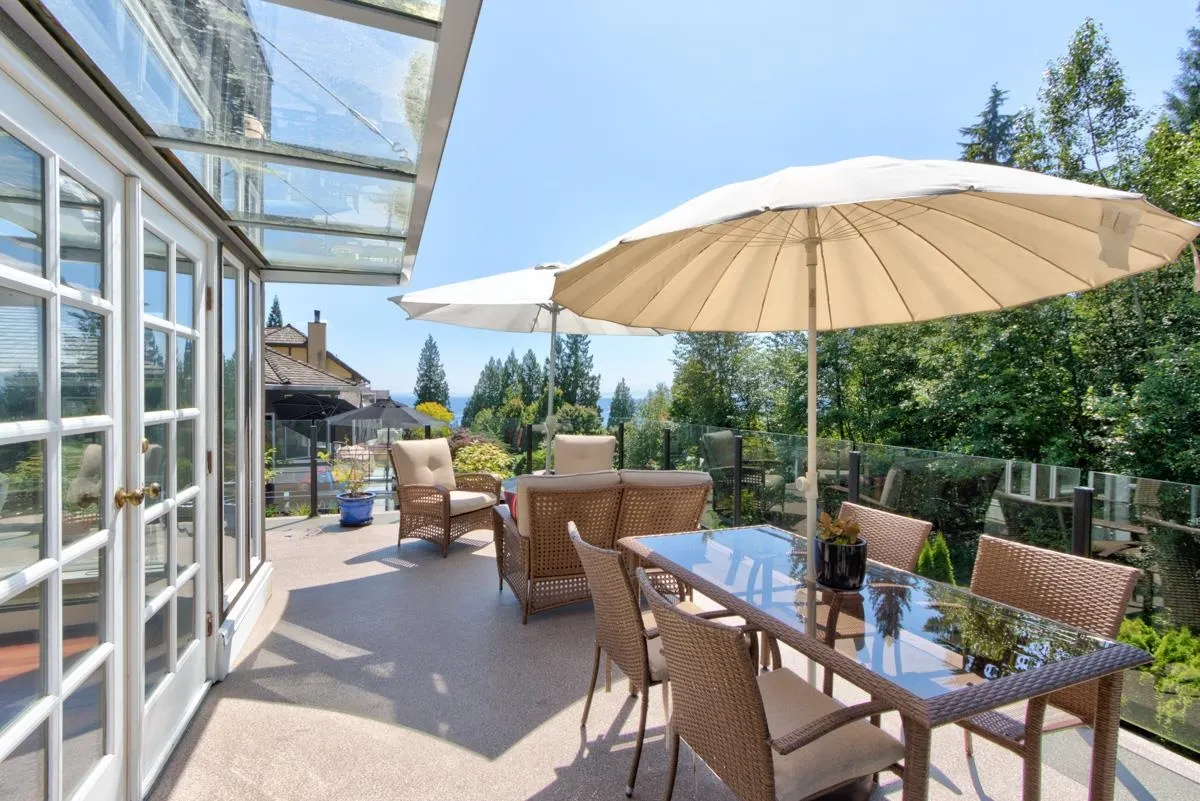 4255 St Pauls Avenue