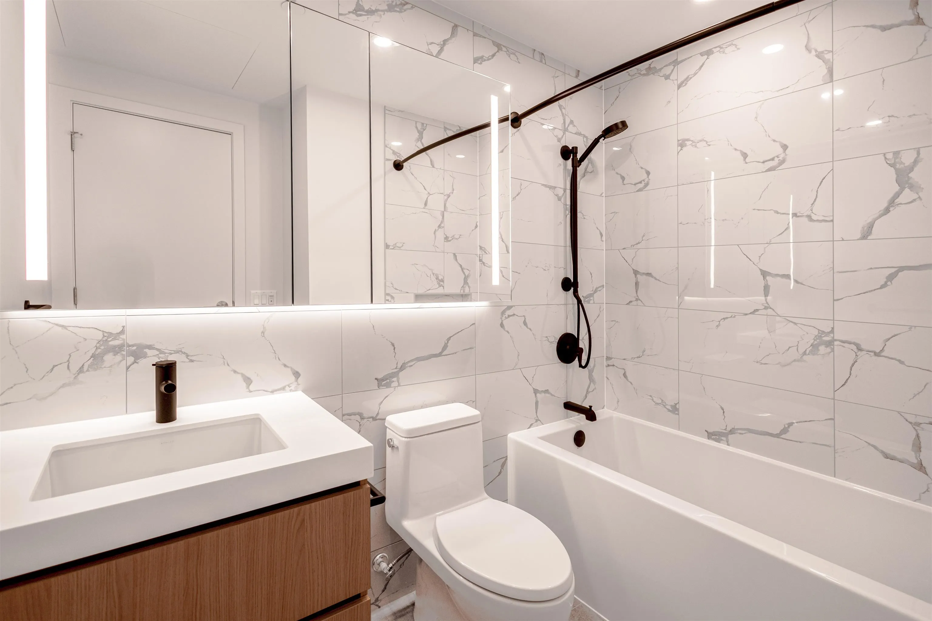 2505 5987 Wilson Avenue