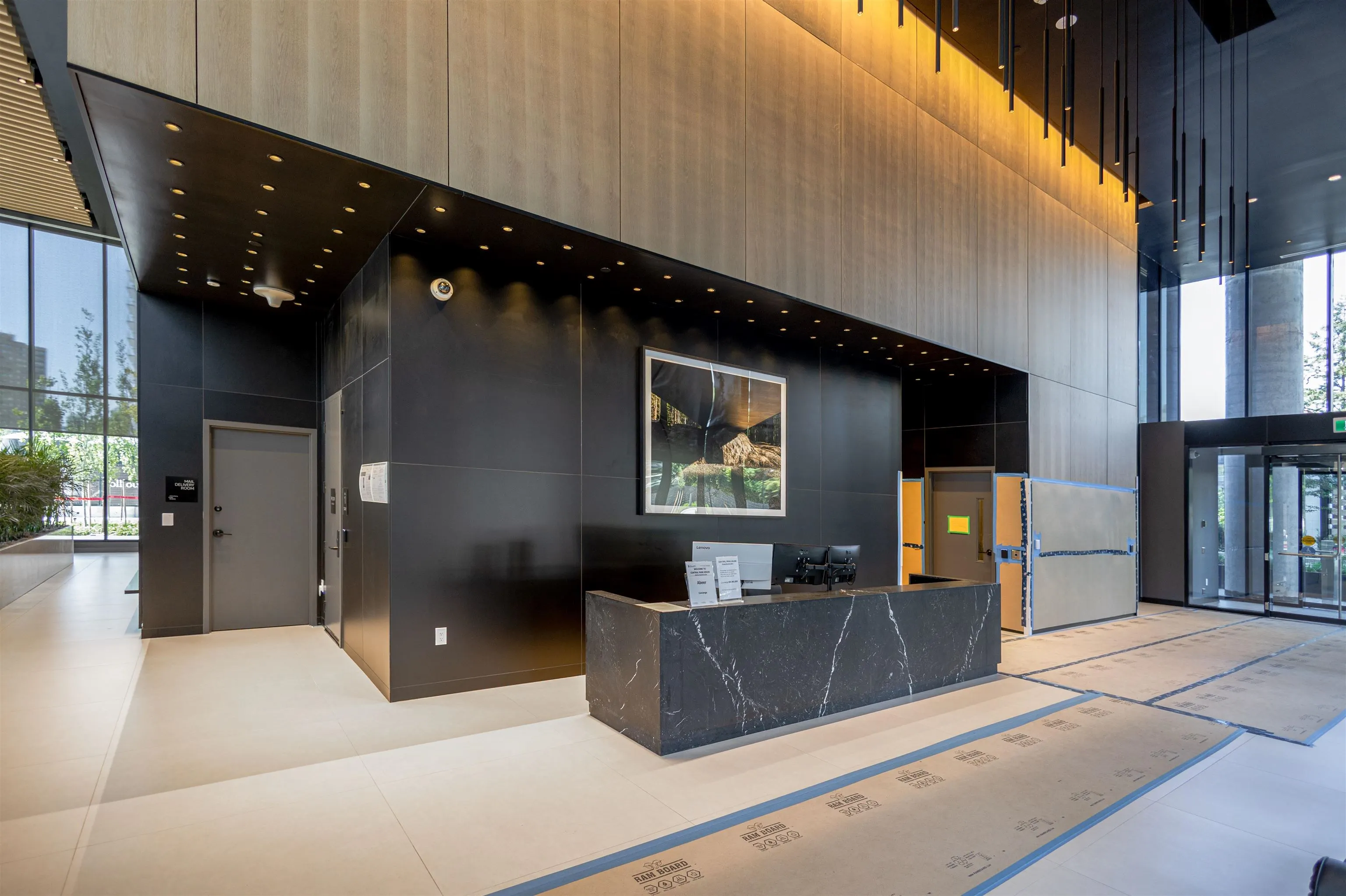 2505 5987 Wilson Avenue