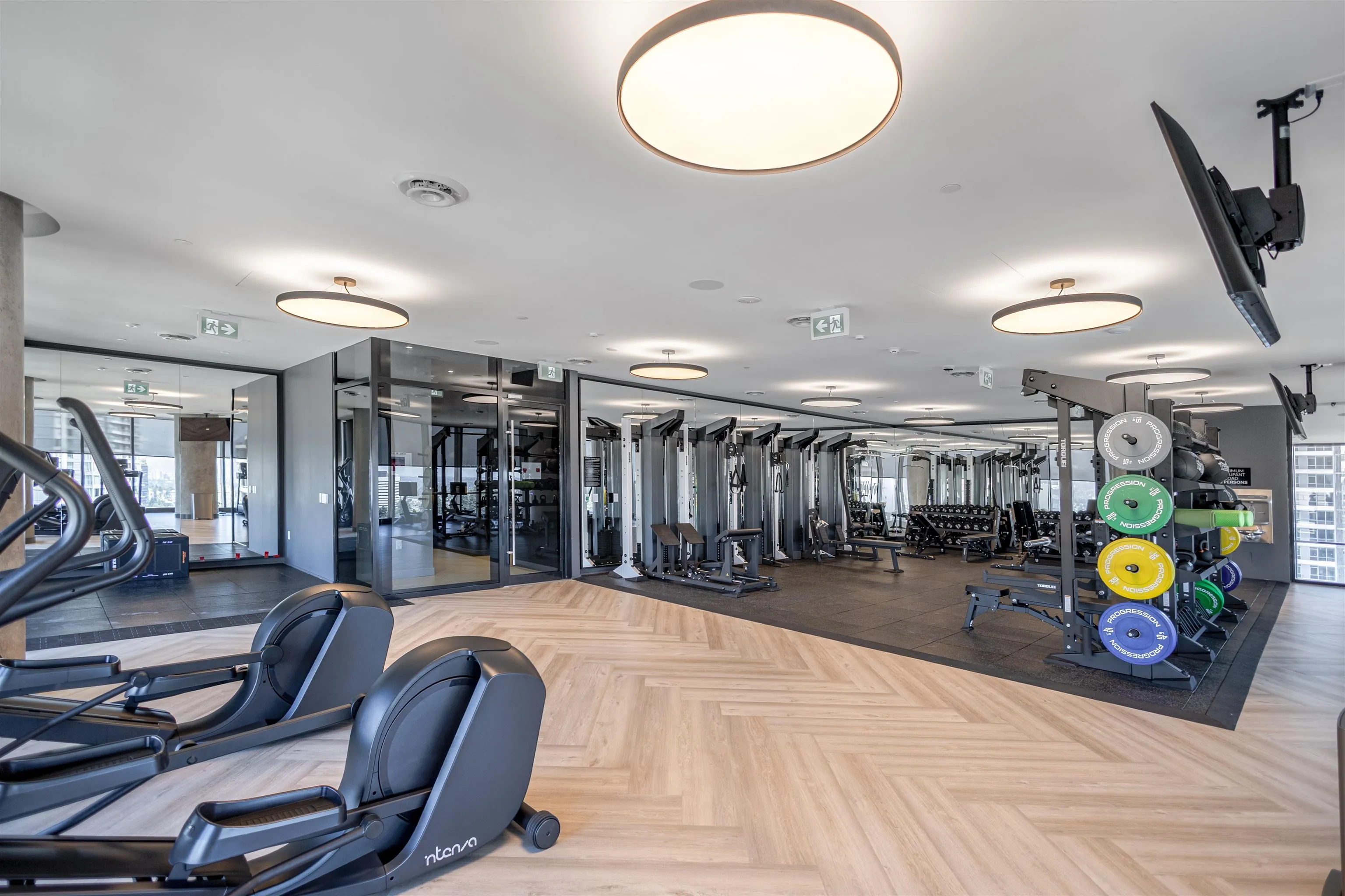 2505 5987 Wilson Avenue