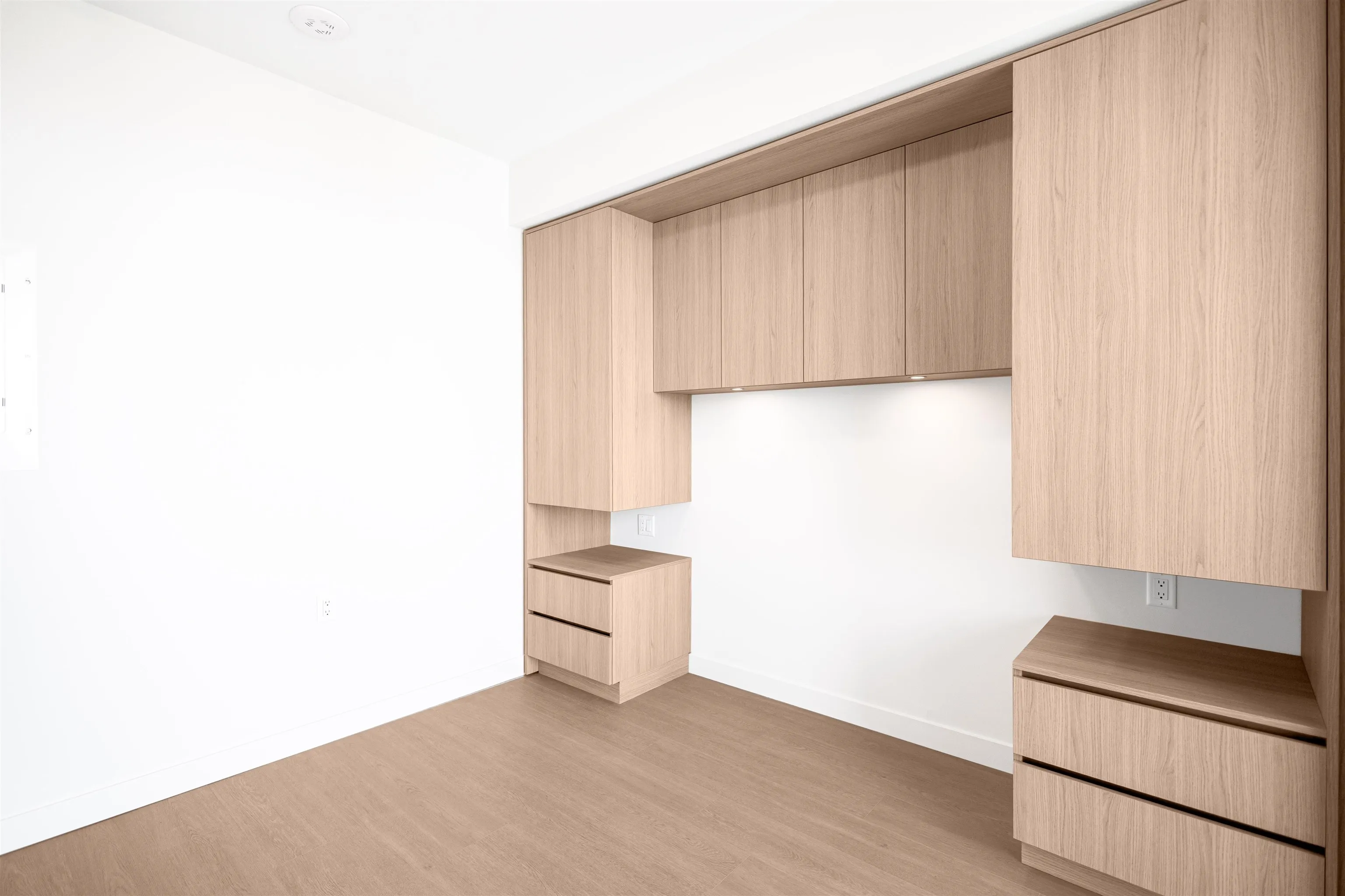 2505 5987 Wilson Avenue