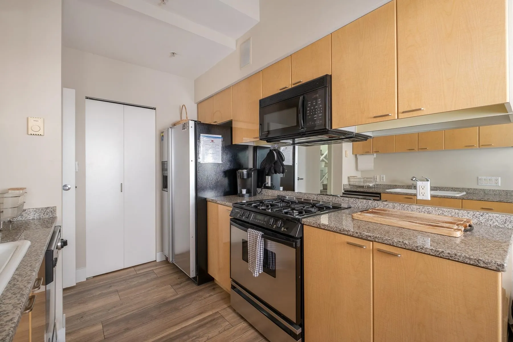 PH2 1288 W Georgia Street