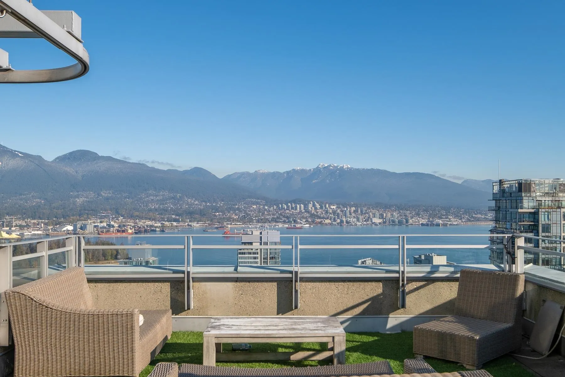 PH2 1288 W Georgia Street