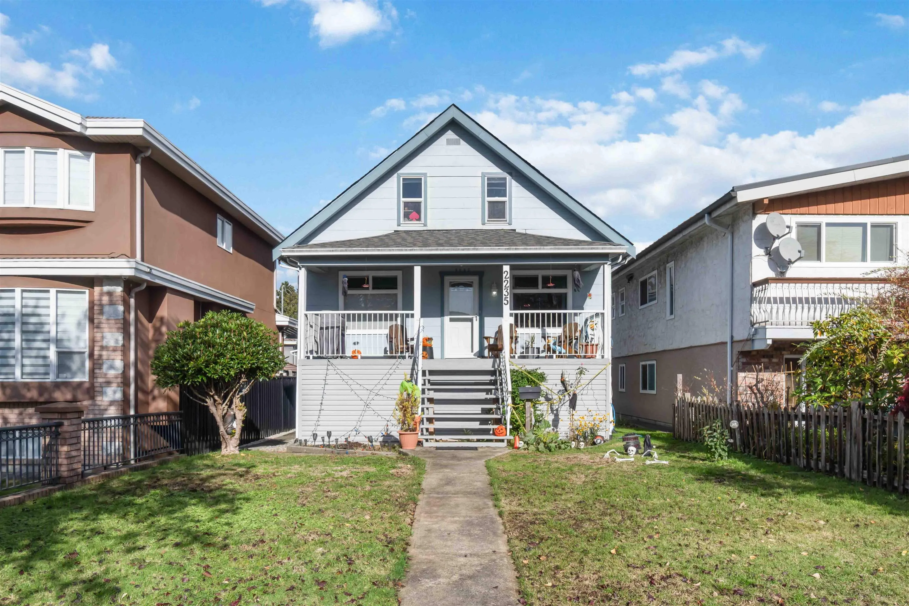 2235 East 52nd Avenue