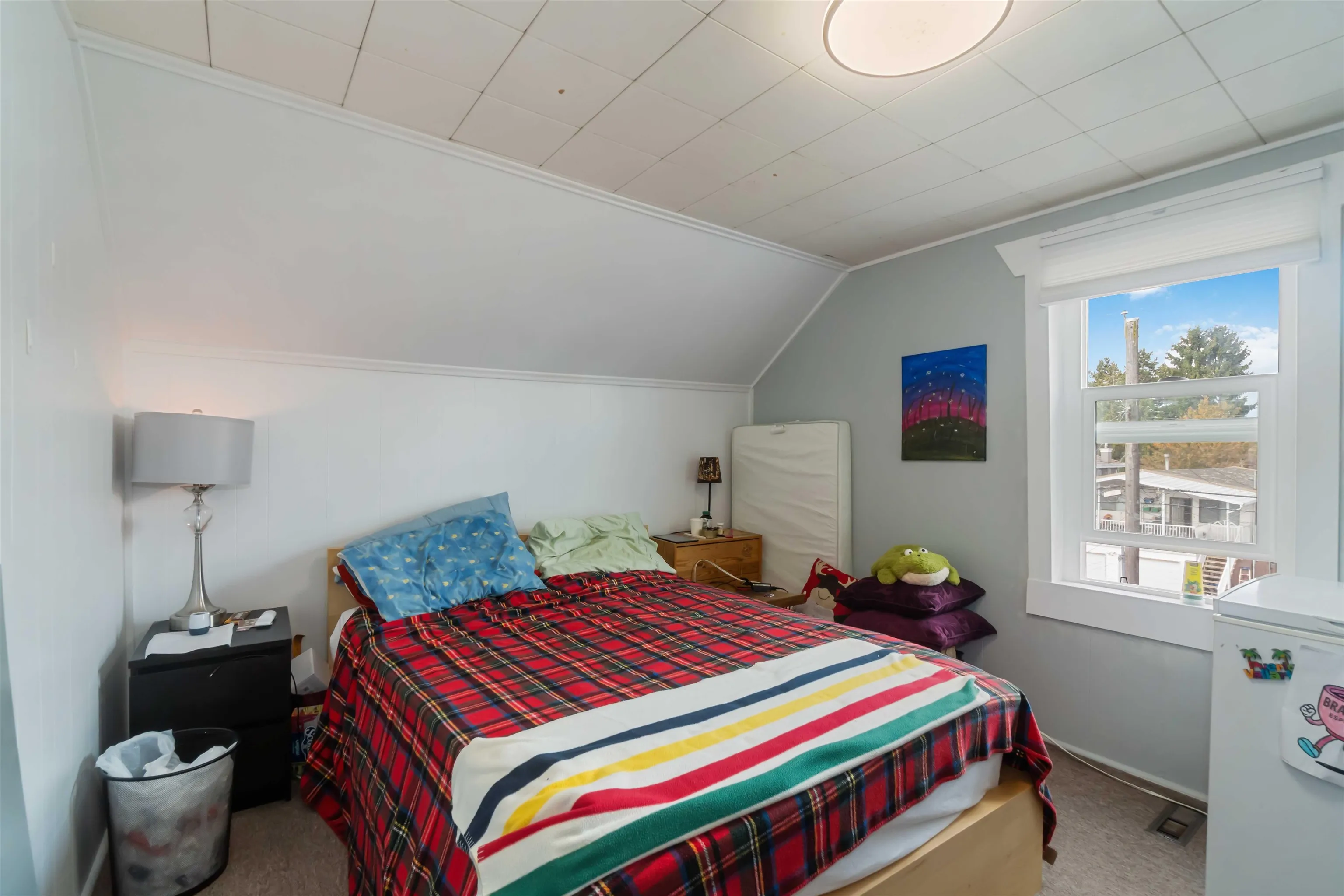 2235 East 52nd Avenue