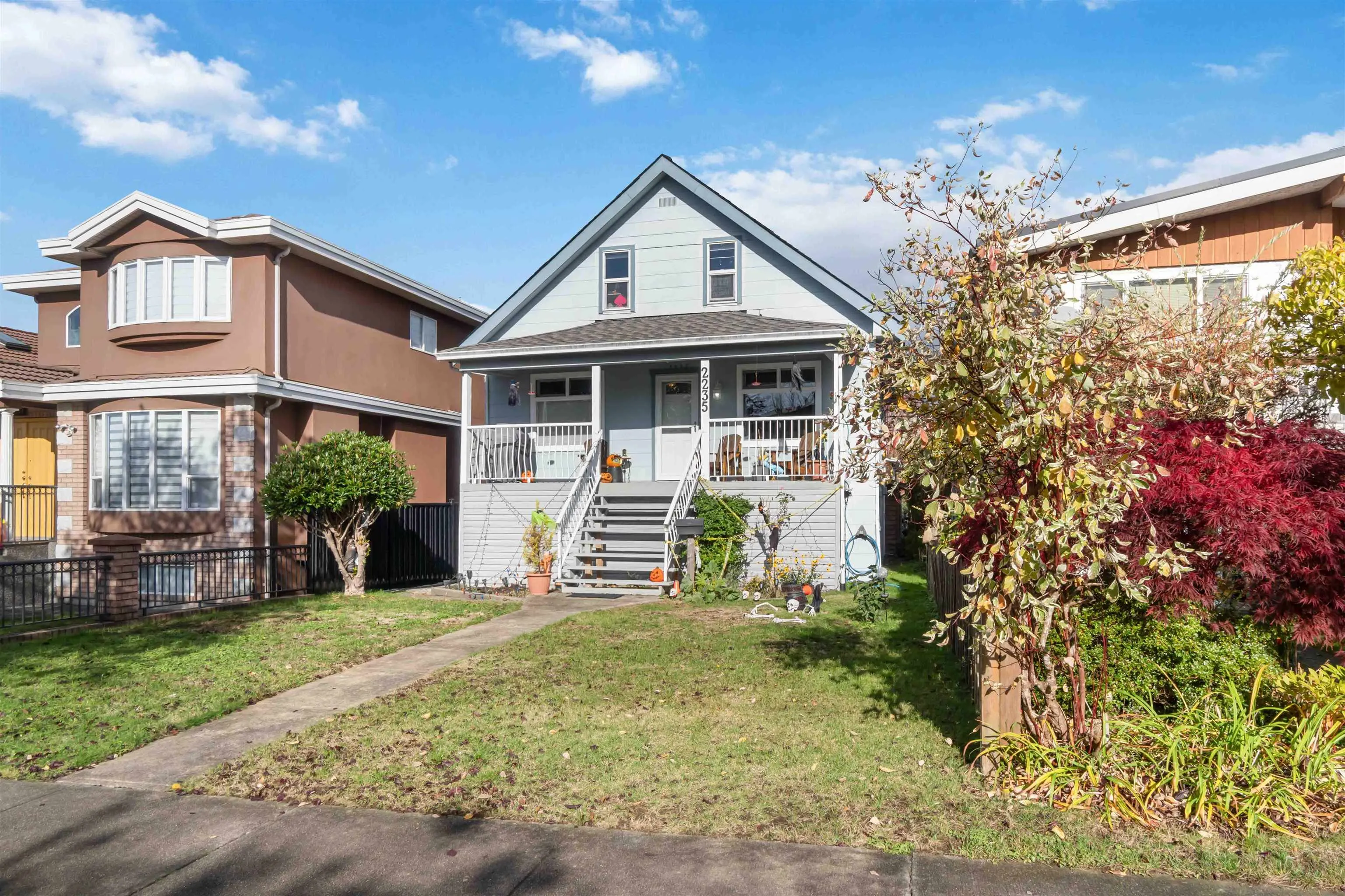 2235 East 52nd Avenue