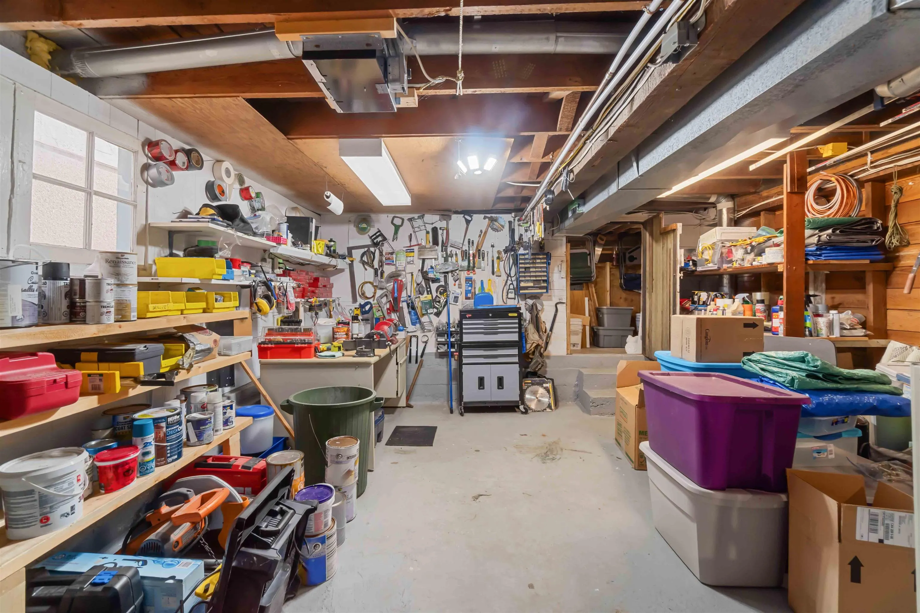 2235 East 52nd Avenue