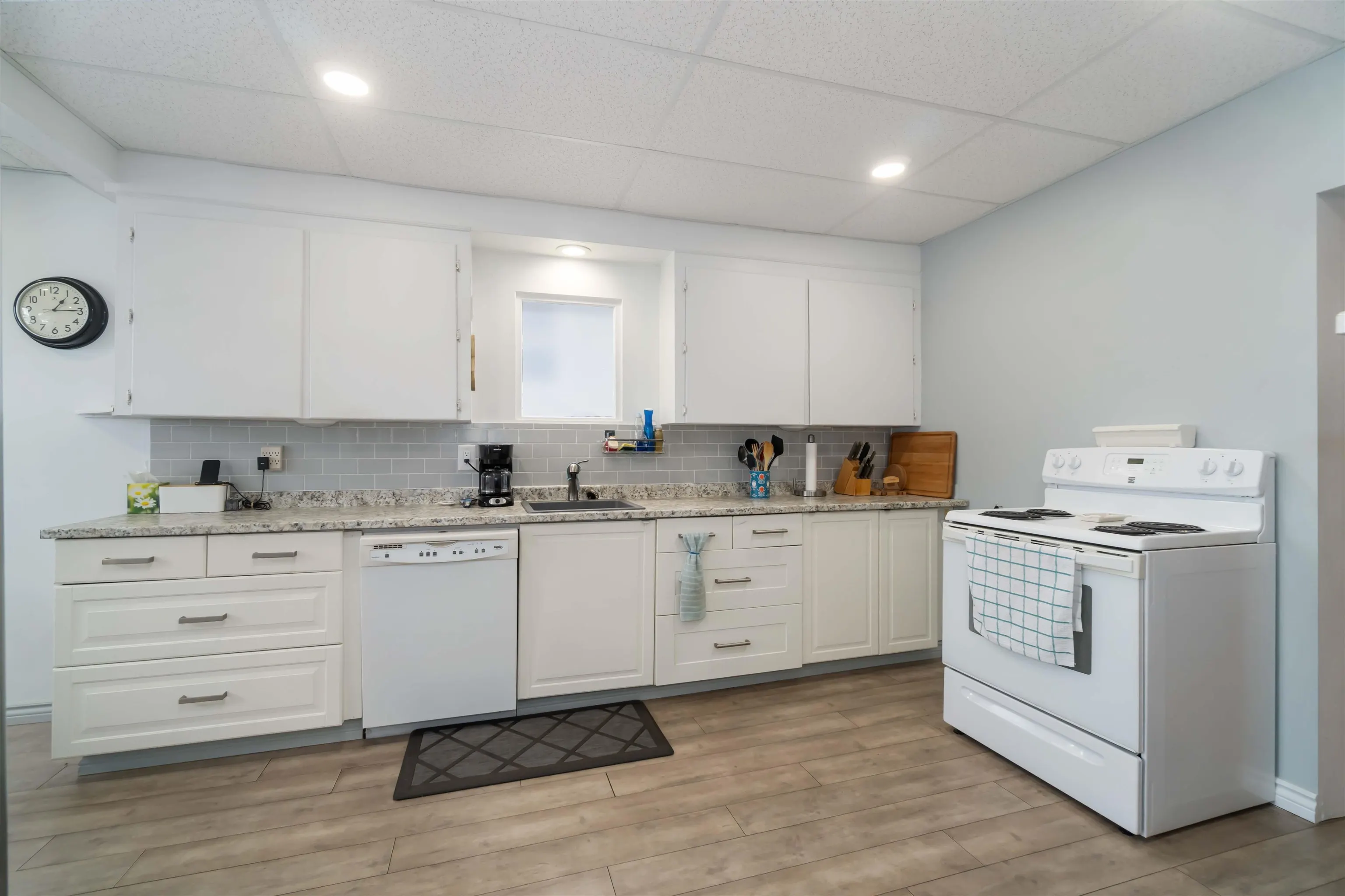 2235 East 52nd Avenue