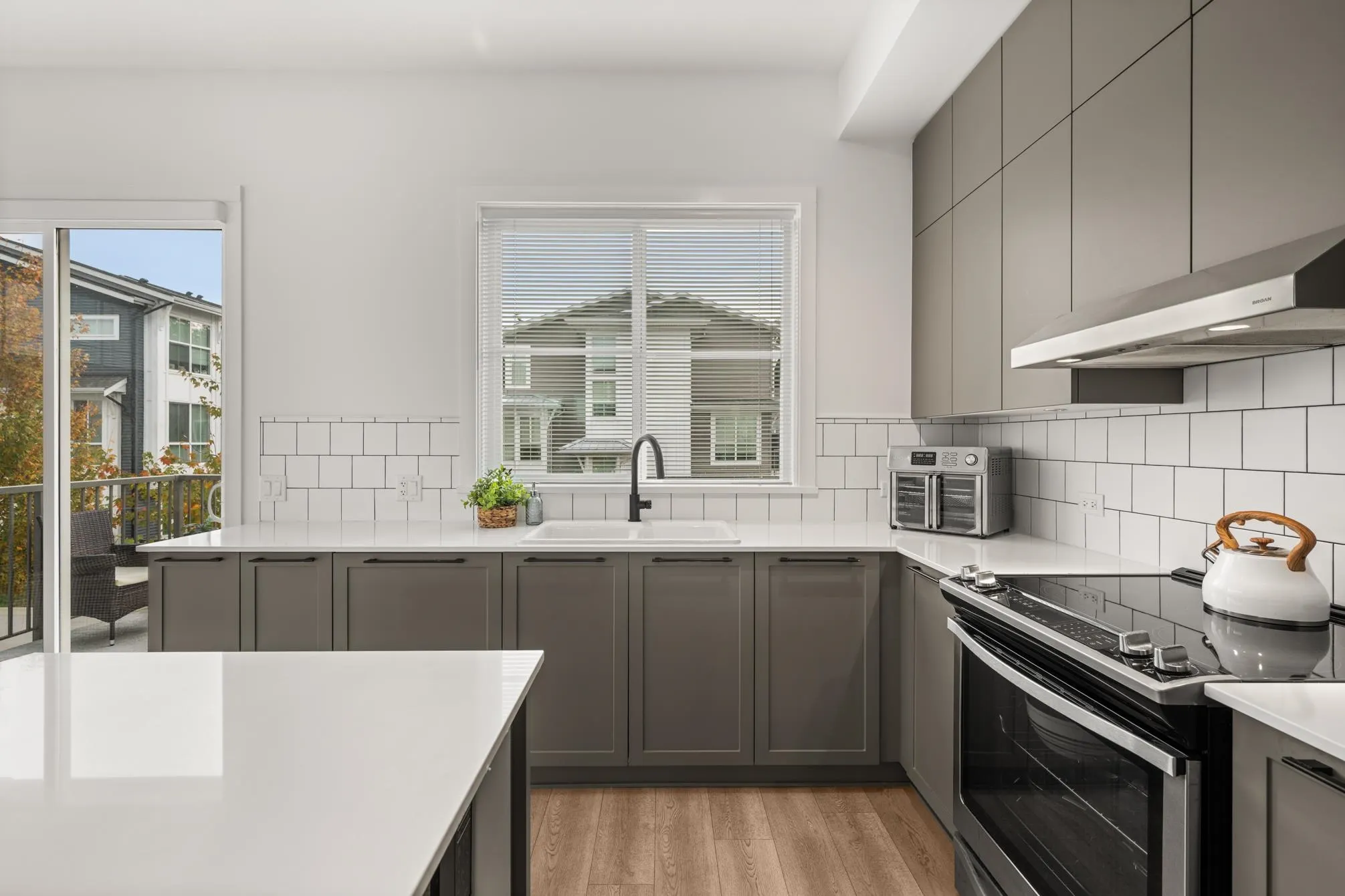 72 4656 Orca Way Way