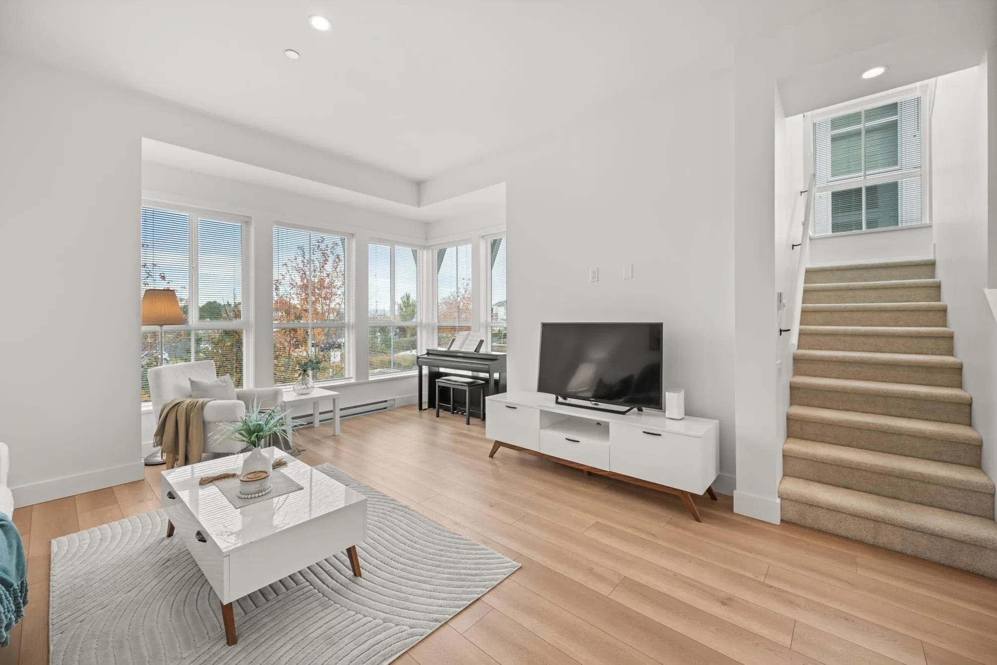 72 4656 Orca Way Way