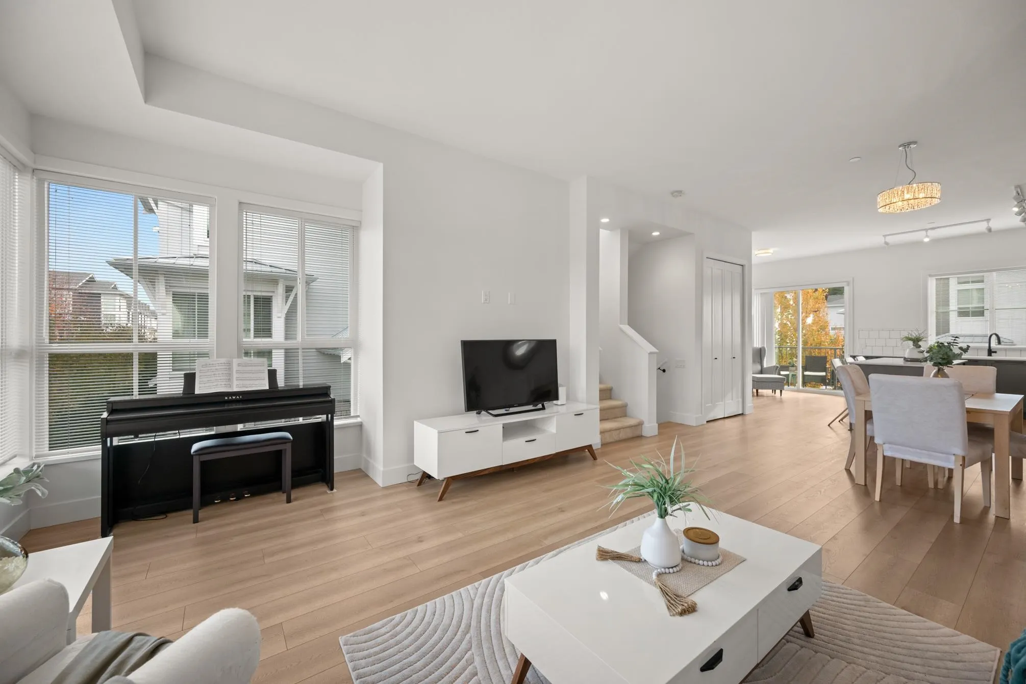 72 4656 Orca Way Way