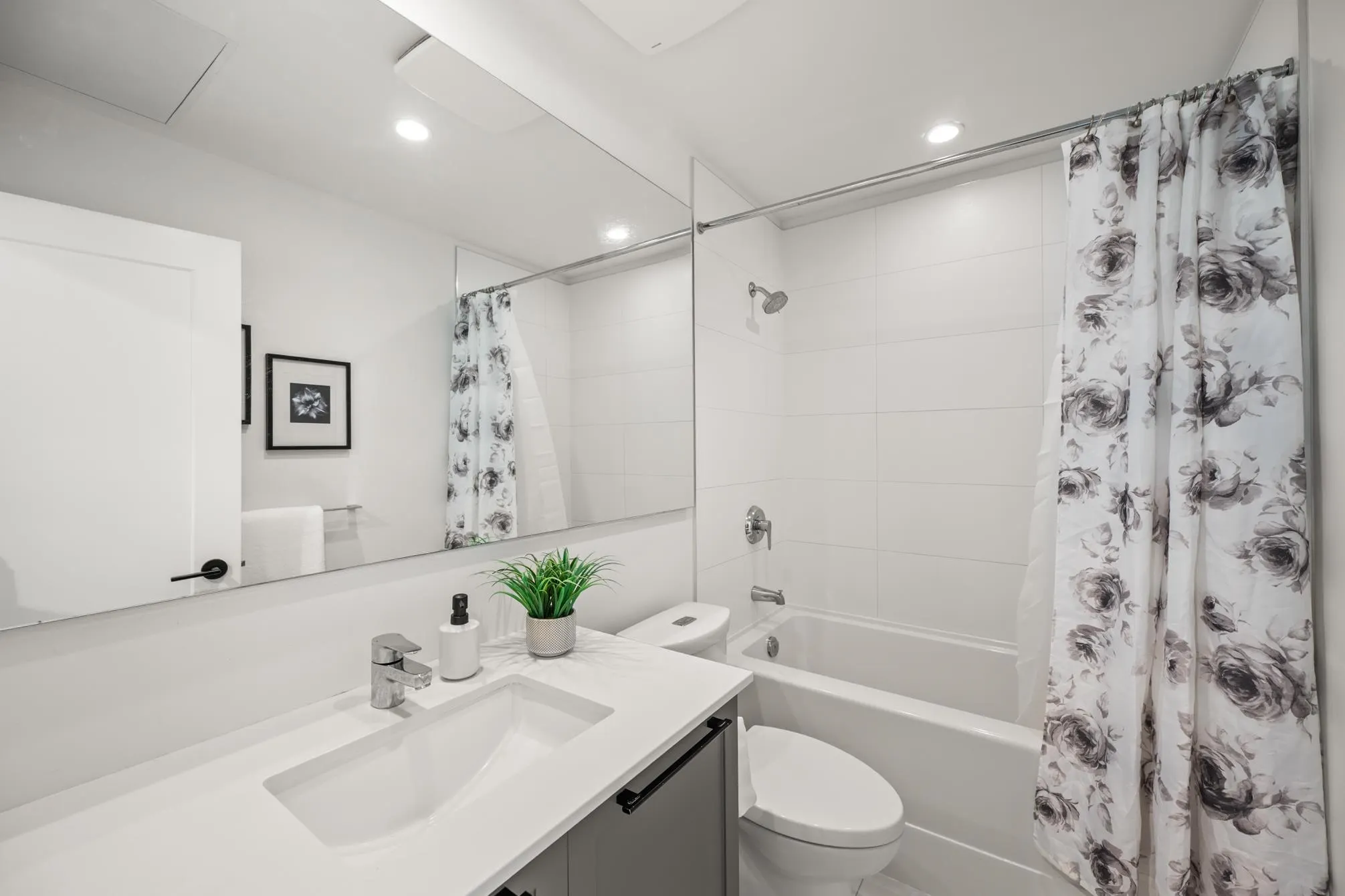 72 4656 Orca Way Way