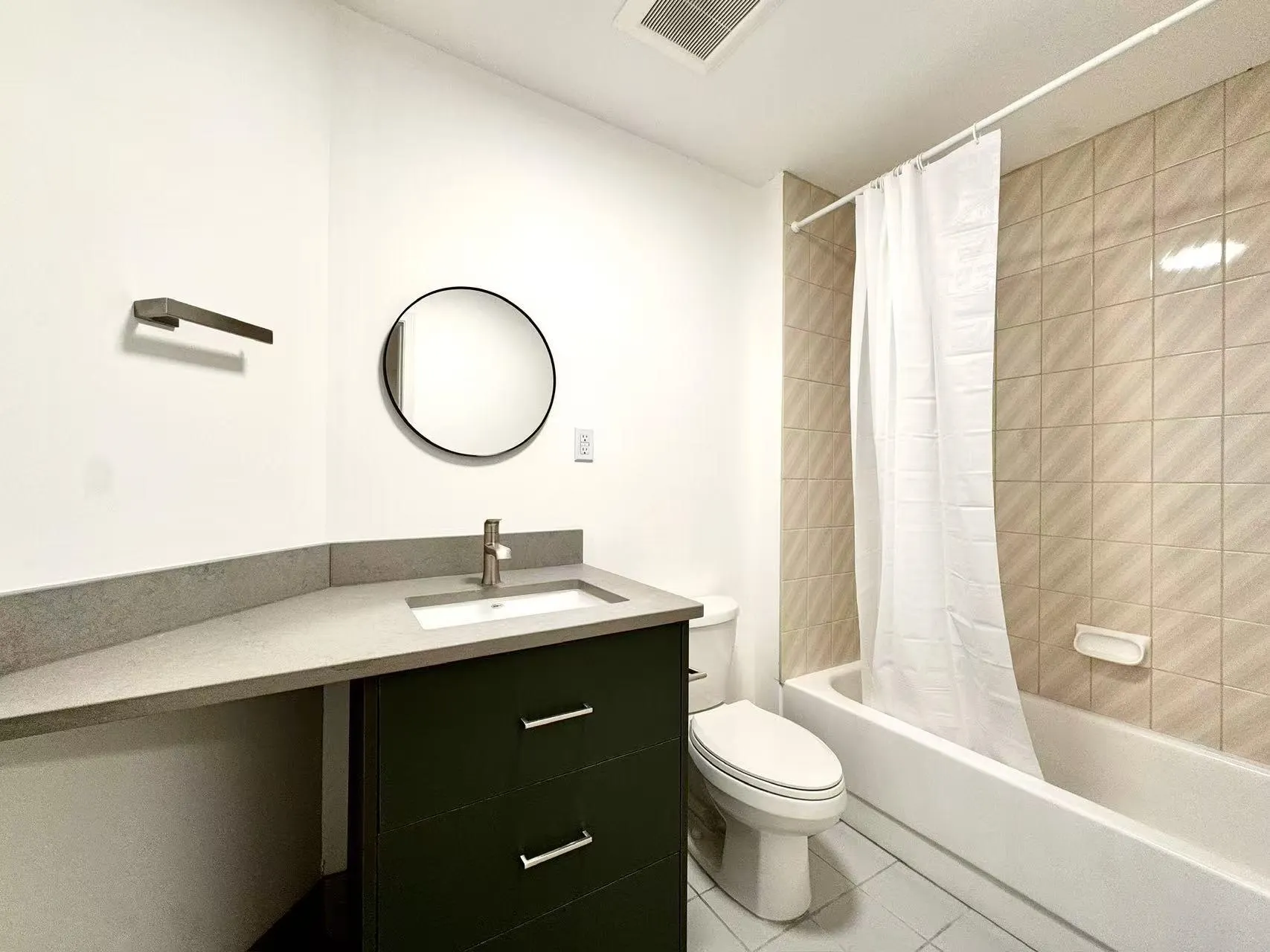 1 1921 Harrison Drive