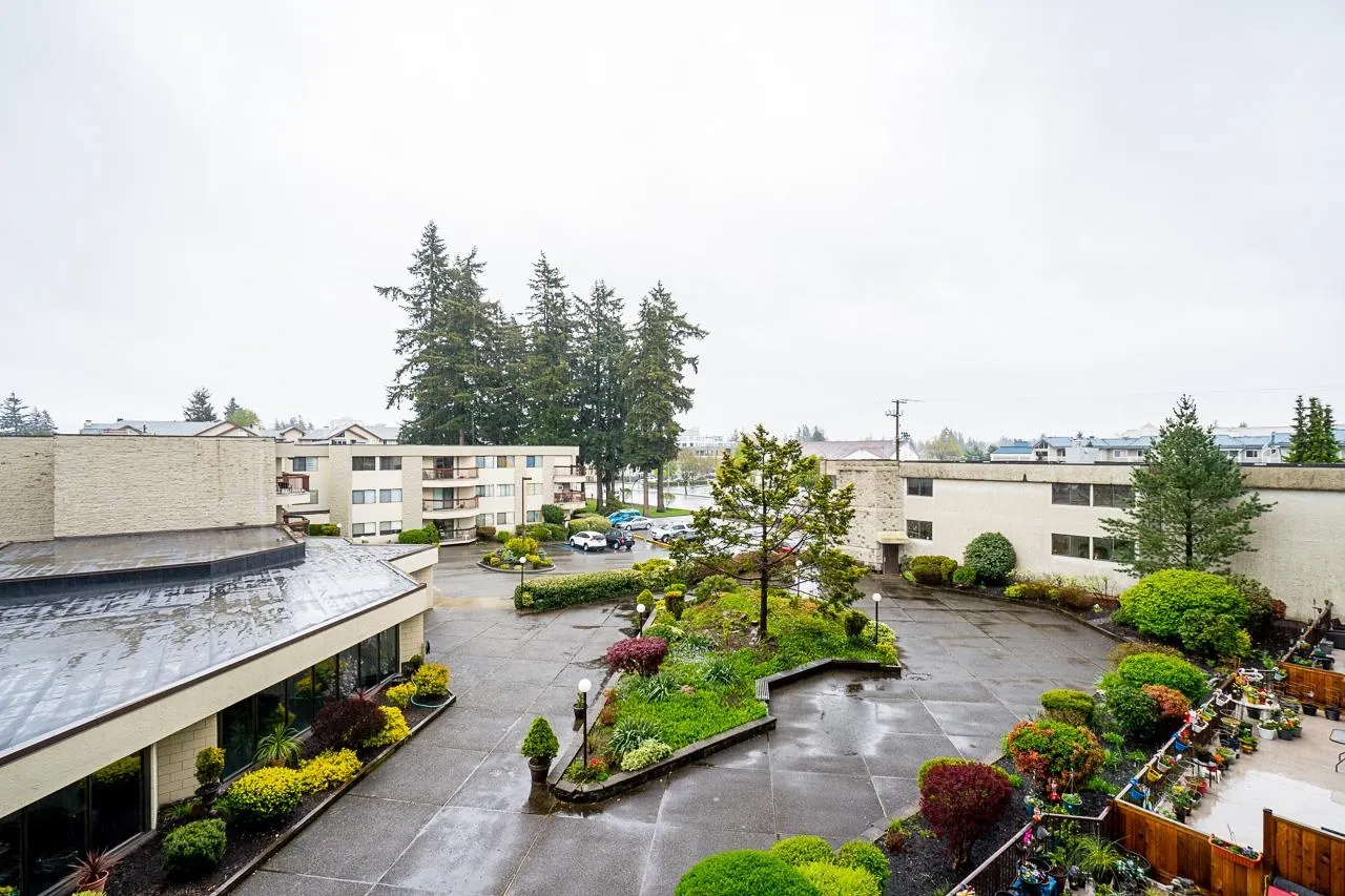 301 31955 Old Yale Road