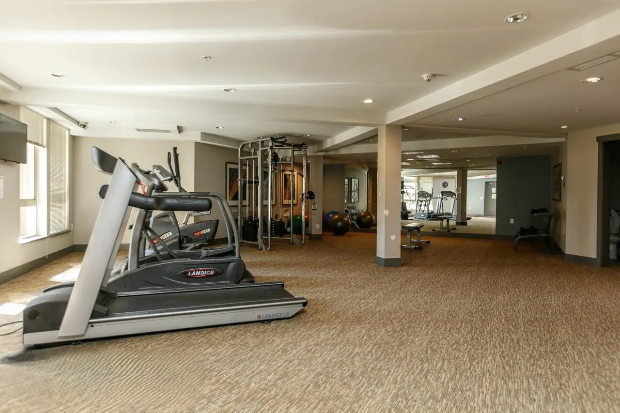 504 119 W 22nd Street