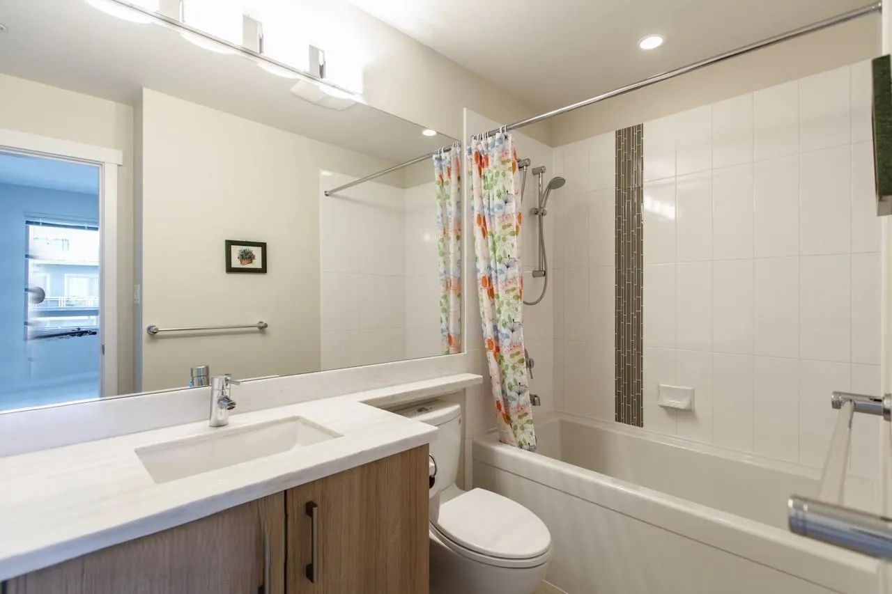 504 119 W 22nd Street