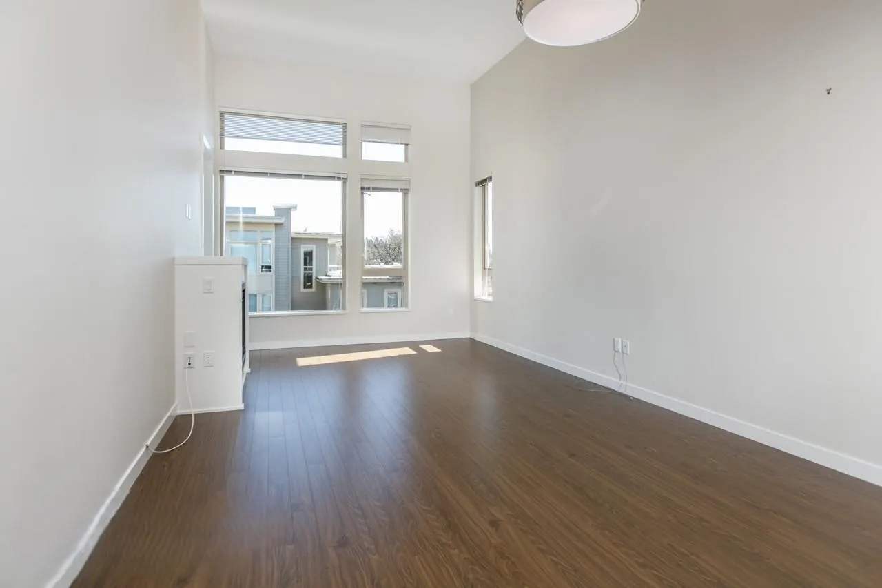 504 119 W 22nd Street