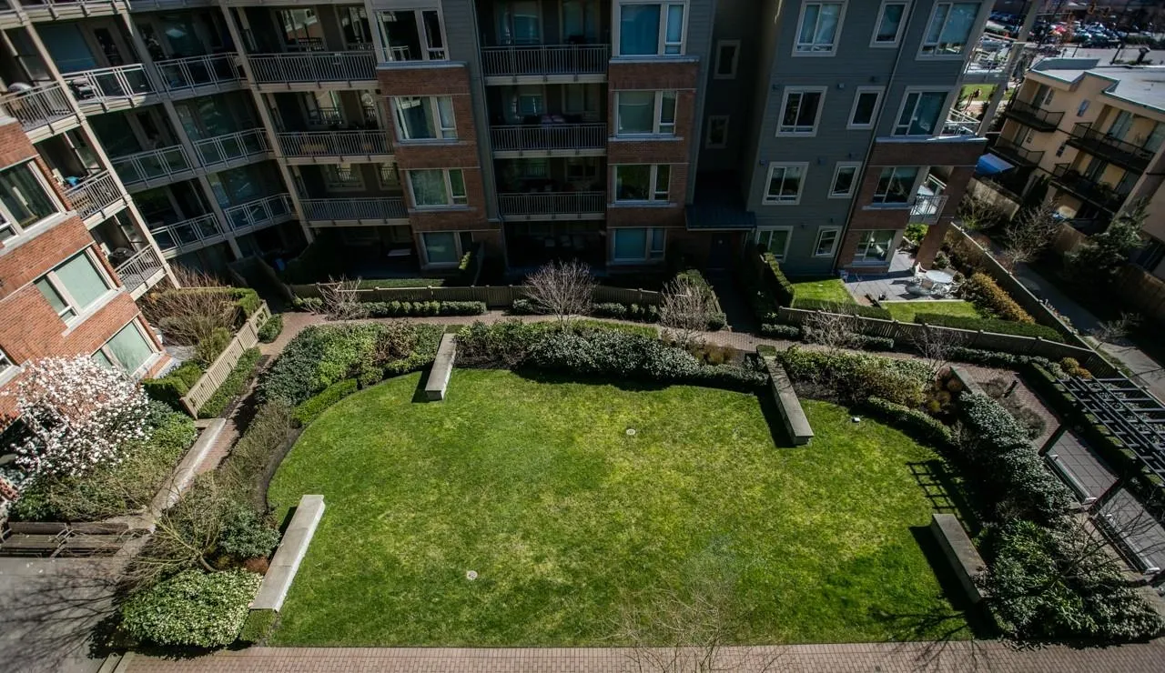 504 119 W 22nd Street