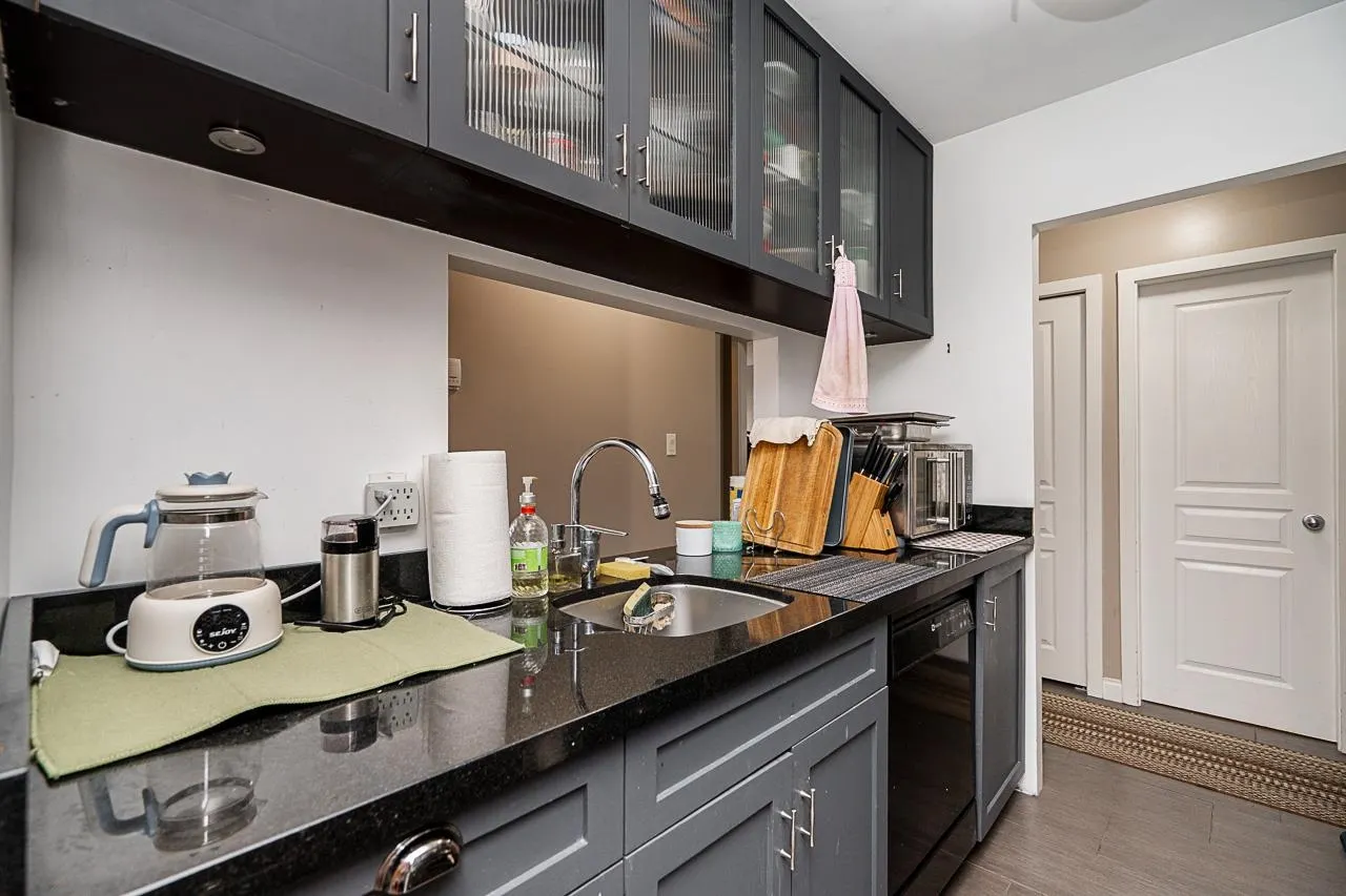 402 9300 Parksville Drive