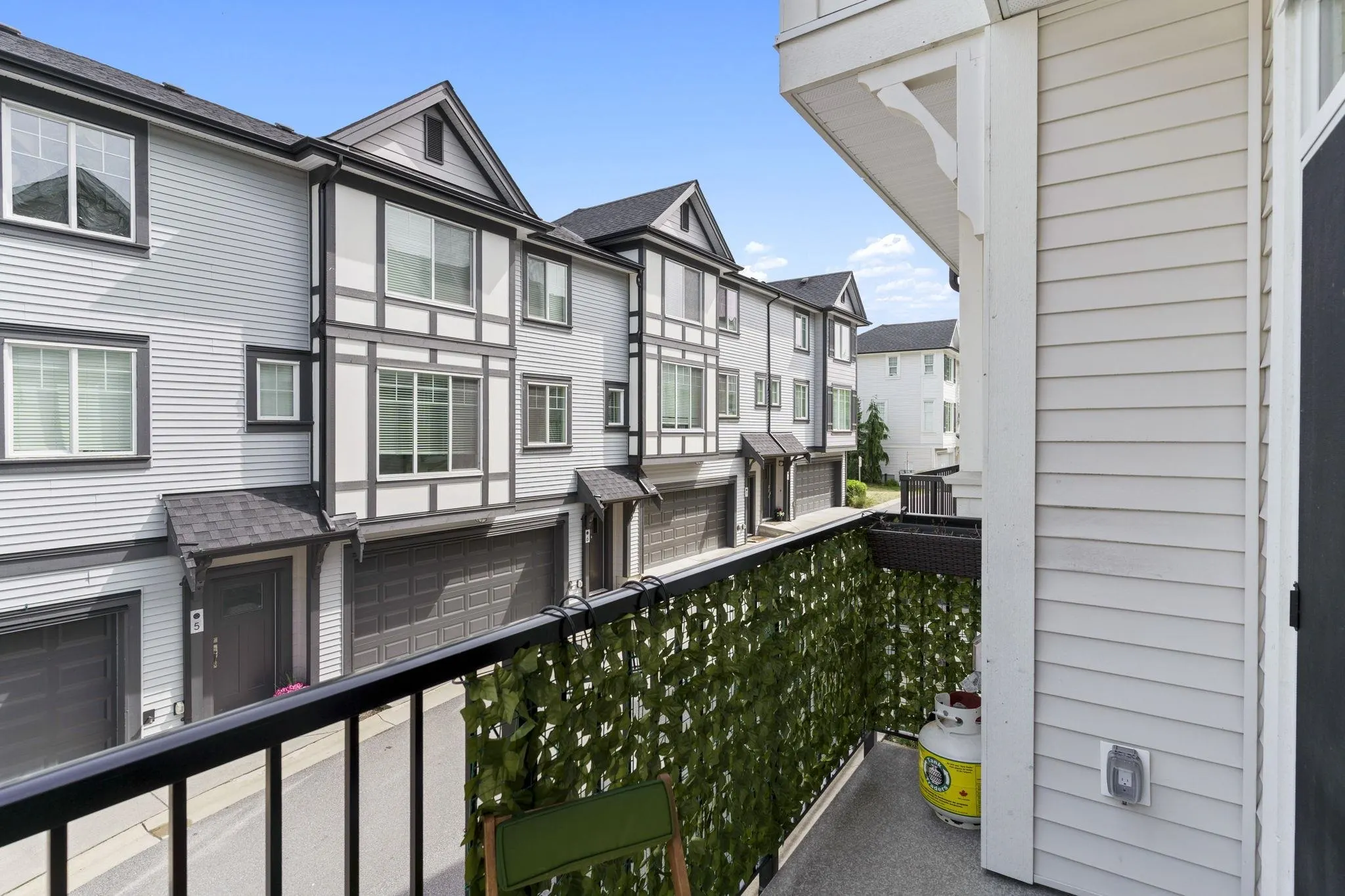 9 11272 240th Street