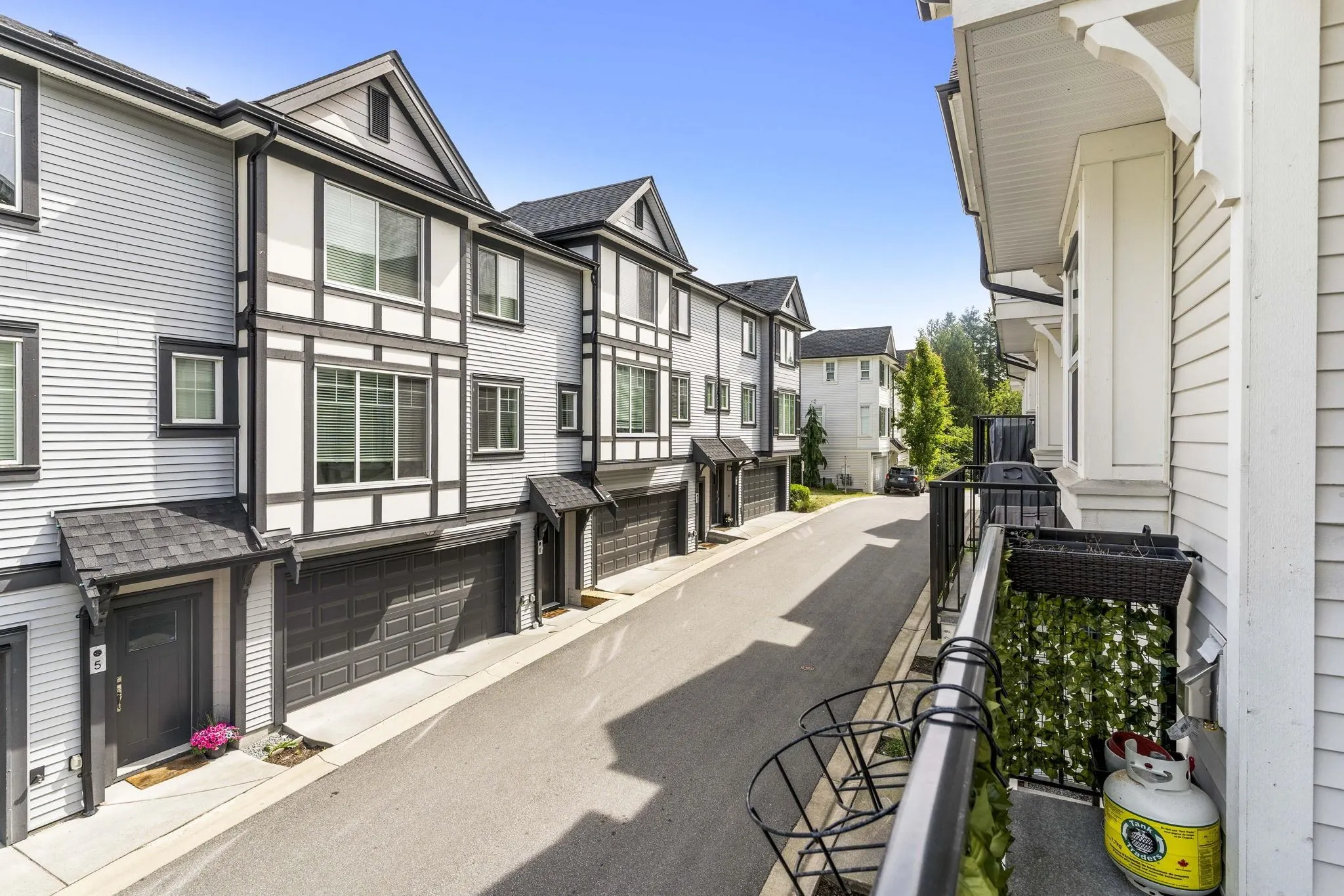 9 11272 240th Street