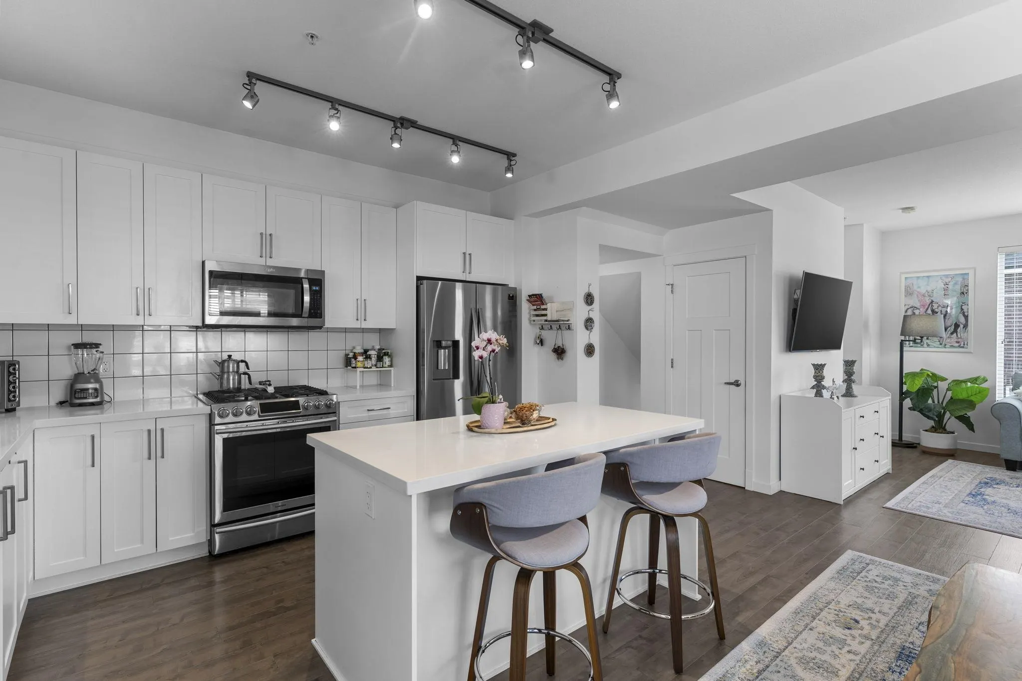 9 11272 240th Street