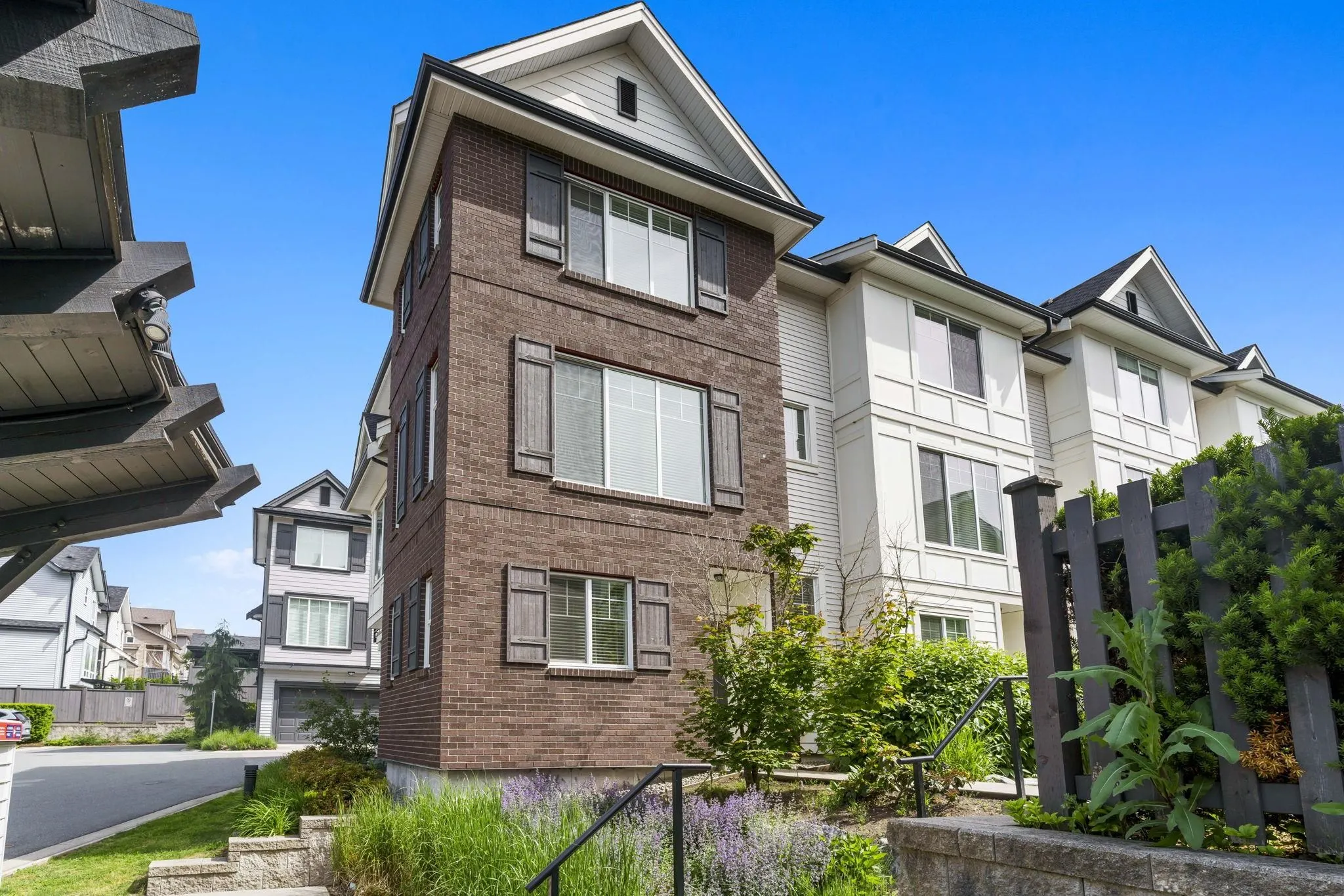 9 11272 240th Street