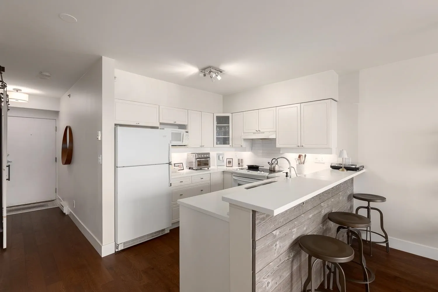 507 1888 York Avenue