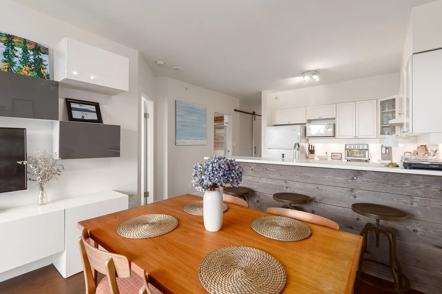 507 1888 York Avenue