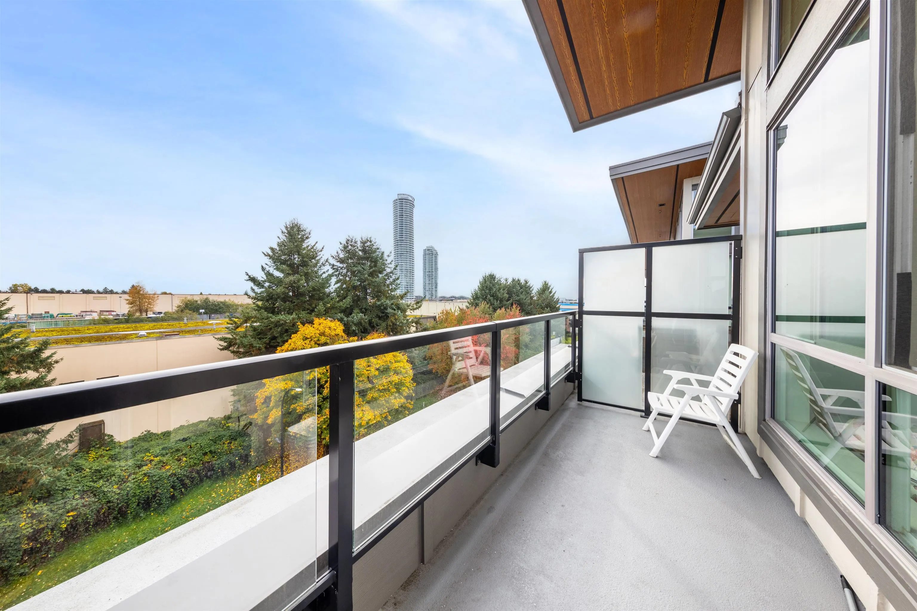 607 7588 16th Street