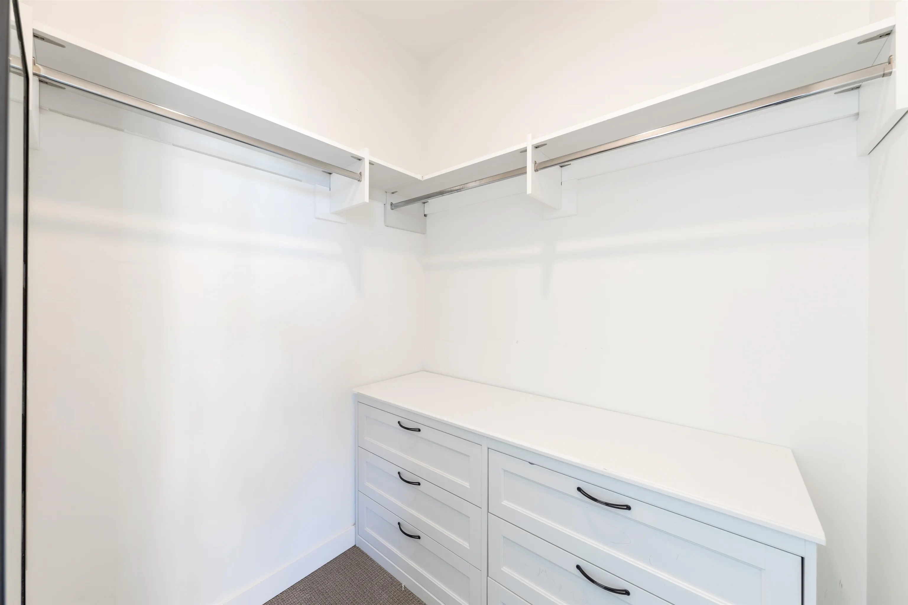 607 7588 16th Street