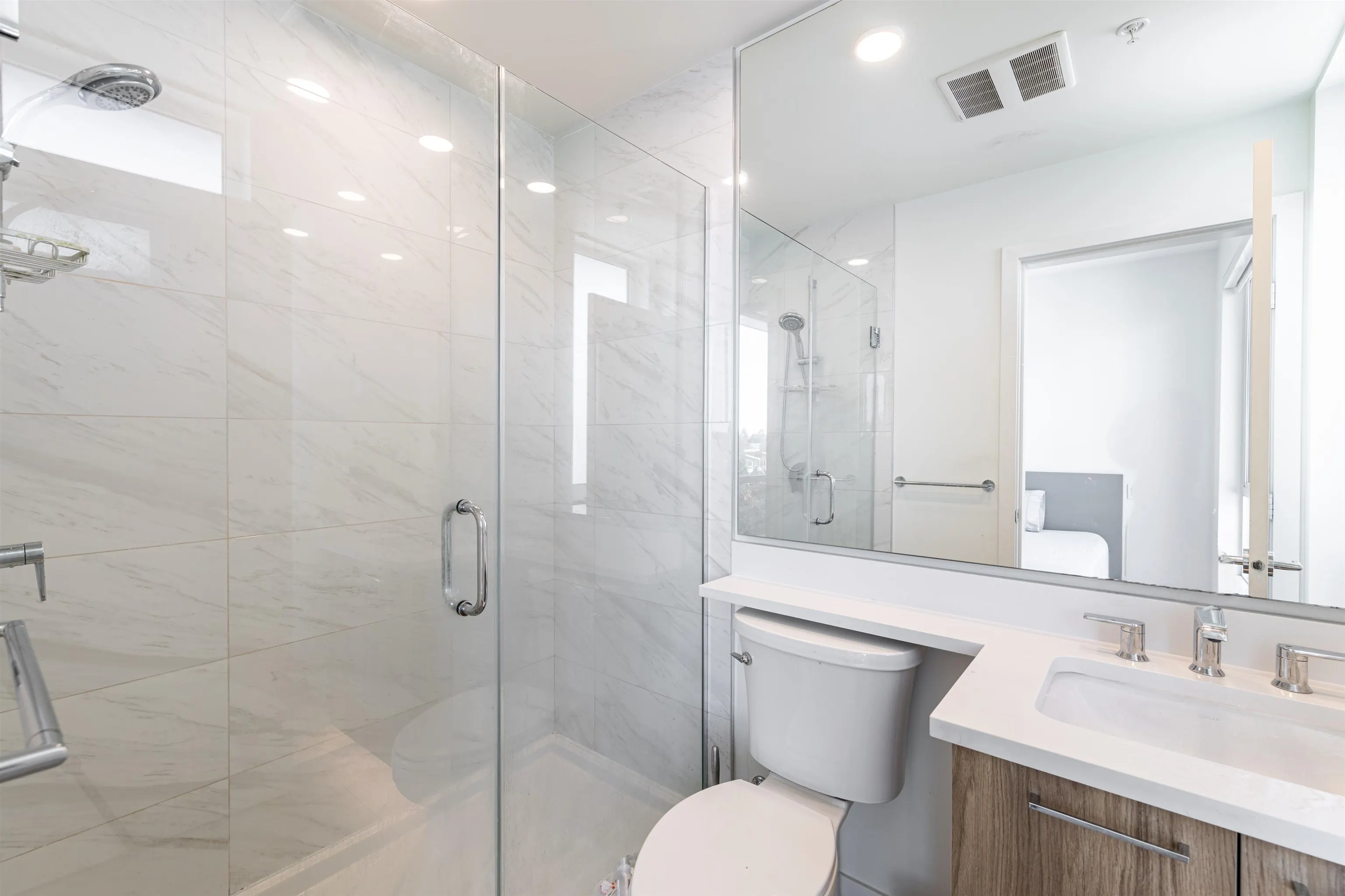 607 7588 16th Street