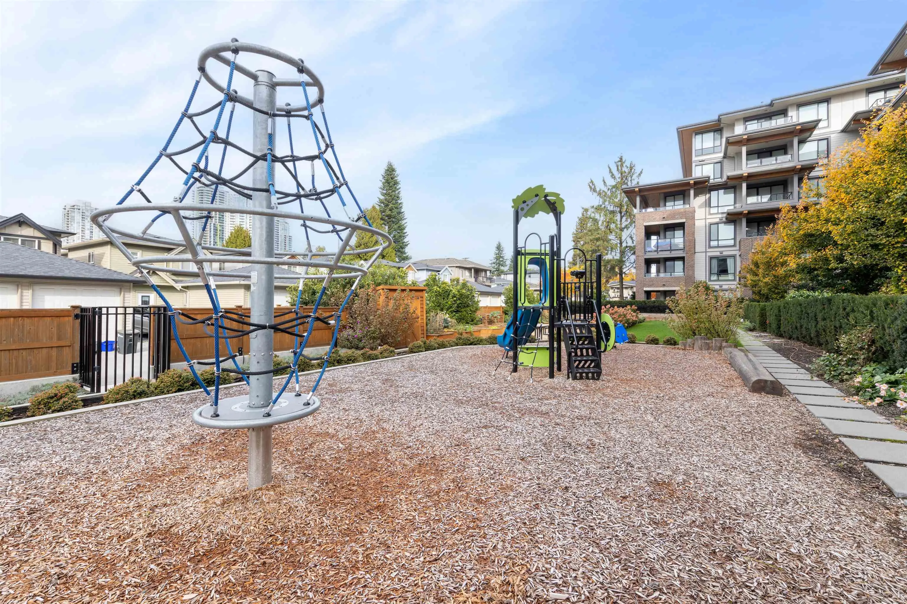 607 7588 16th Street