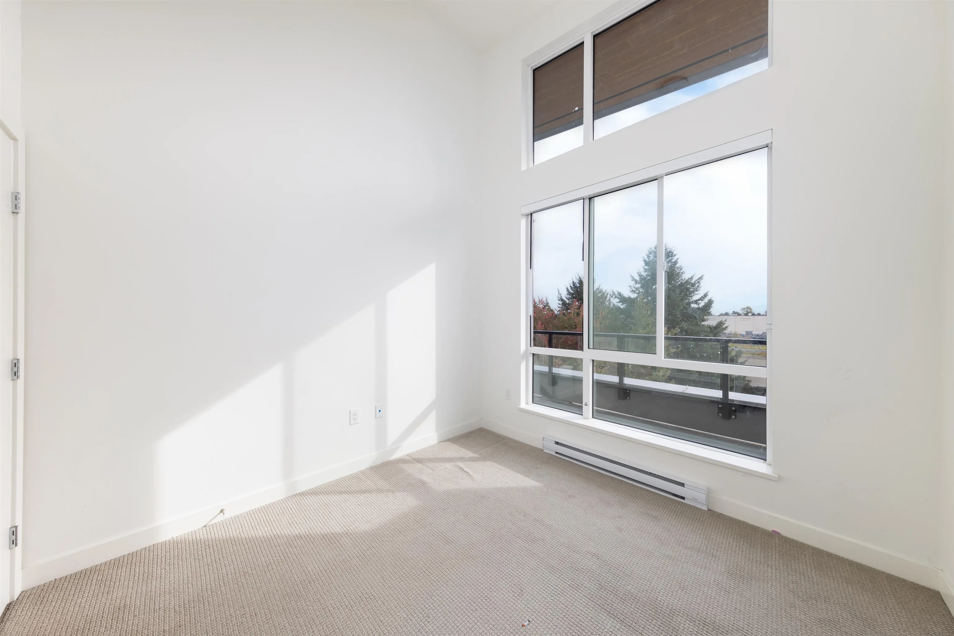 607 7588 16th Street