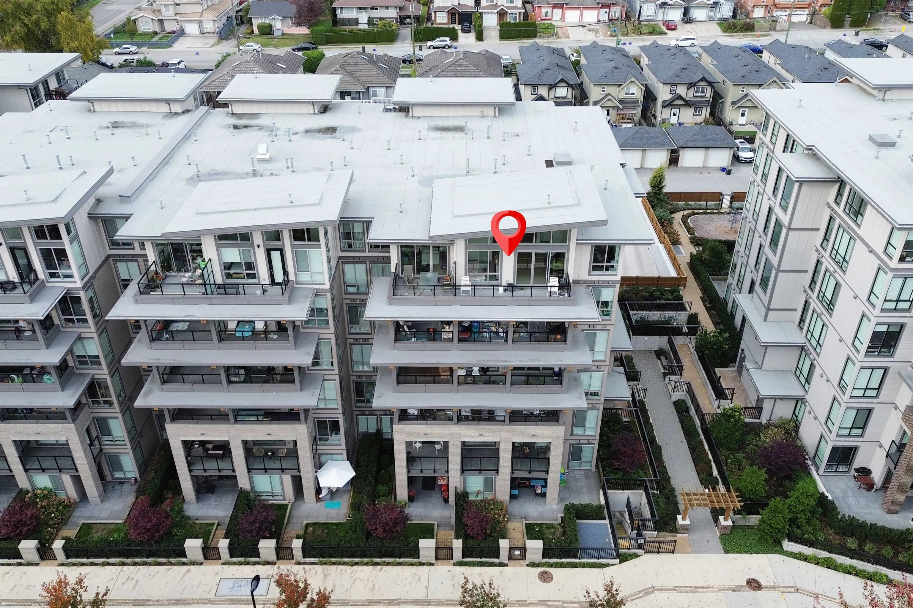 607 7588 16th Street