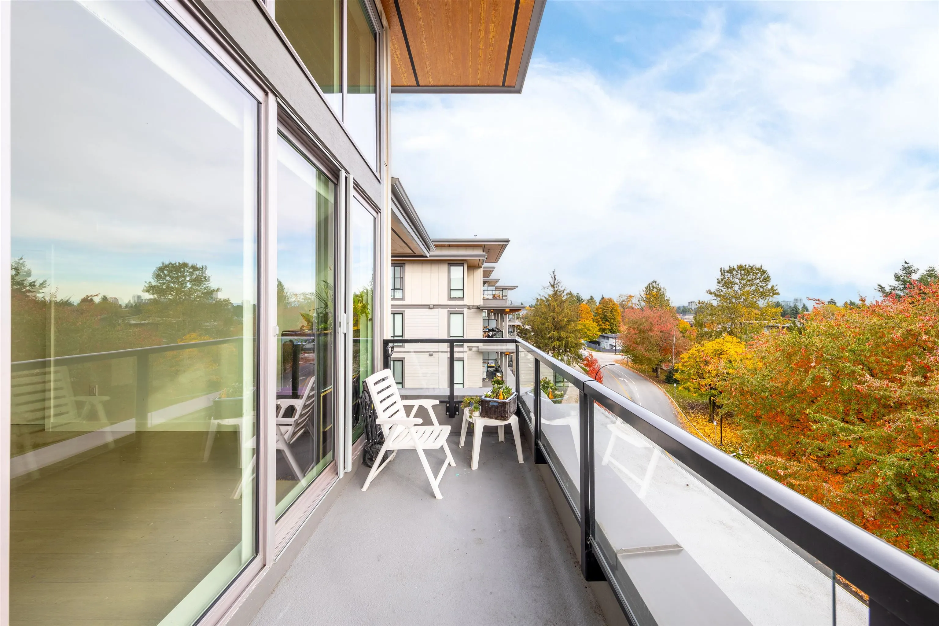 607 7588 16th Street