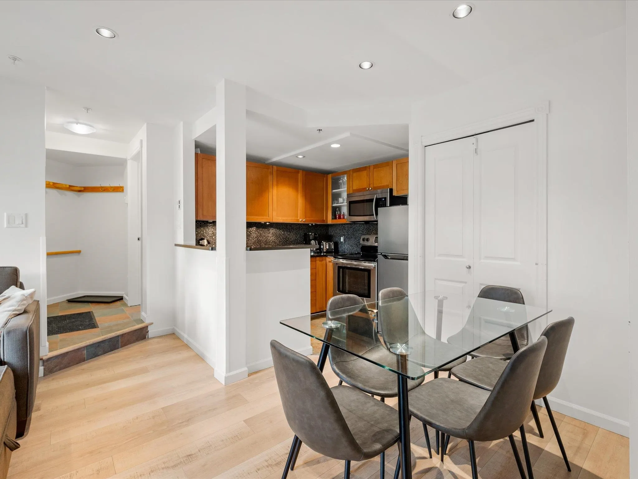 98 4388 Northlands Boulevard