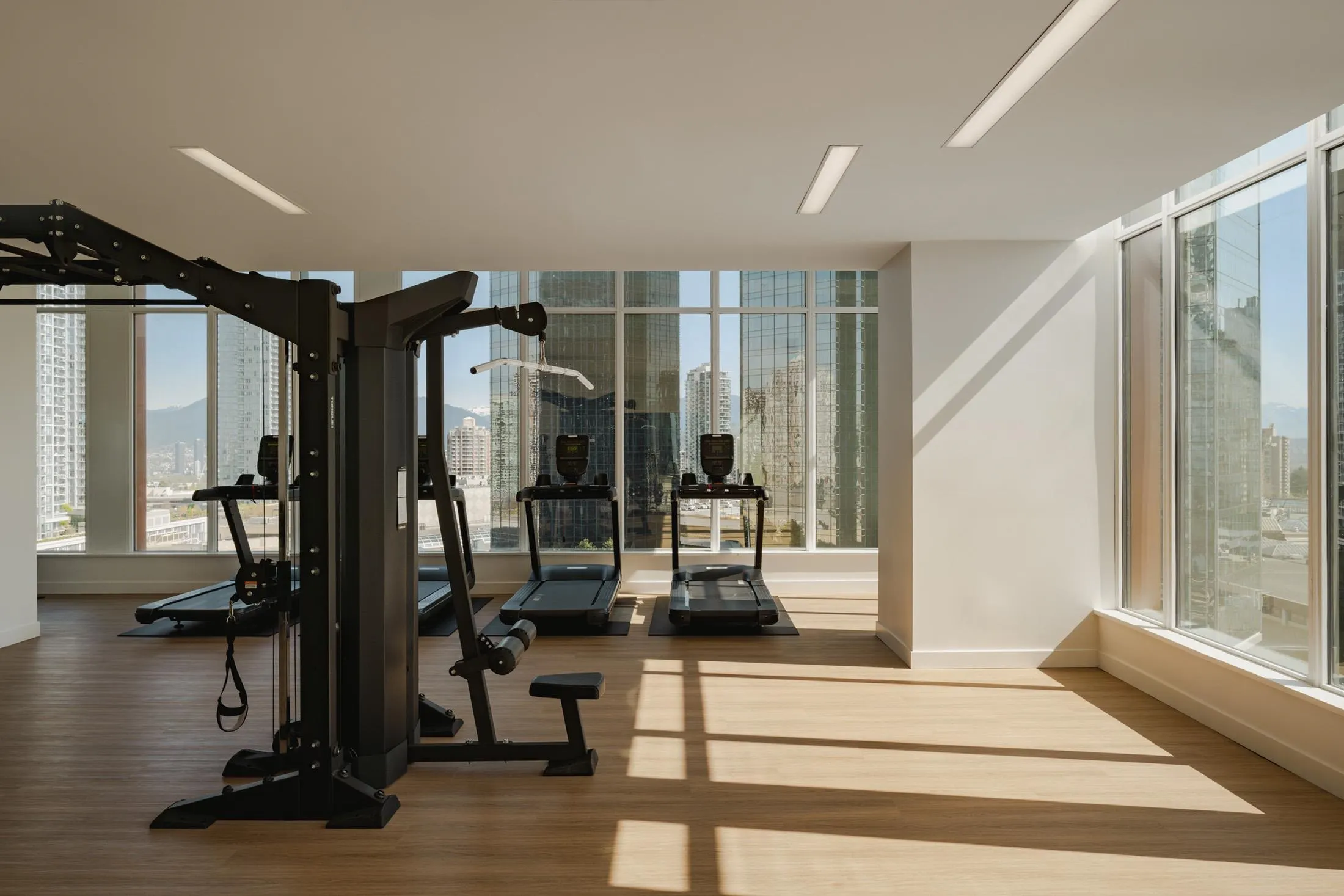 2001 6511 Sussex Avenue