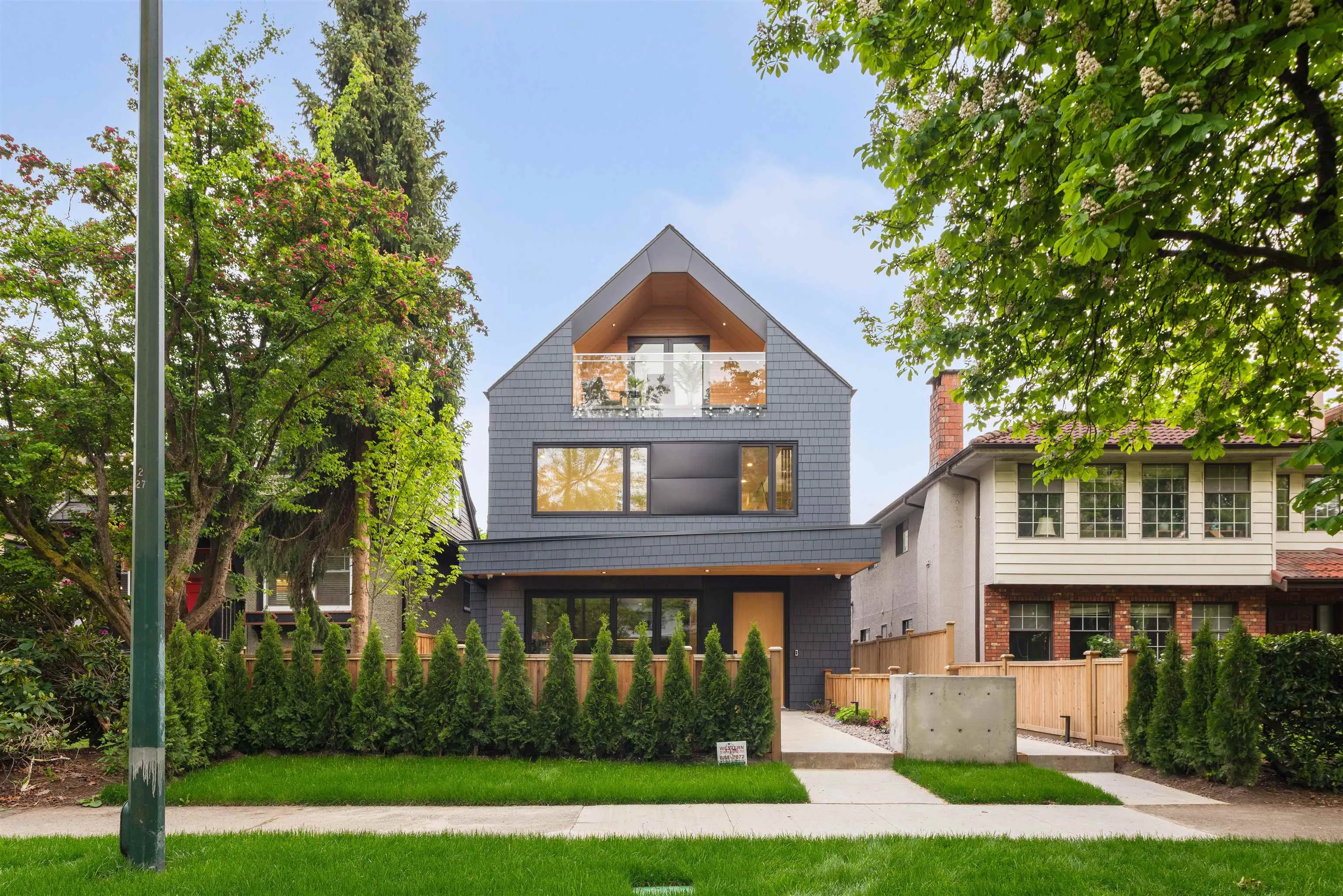 1 2764 W 14th Avenue