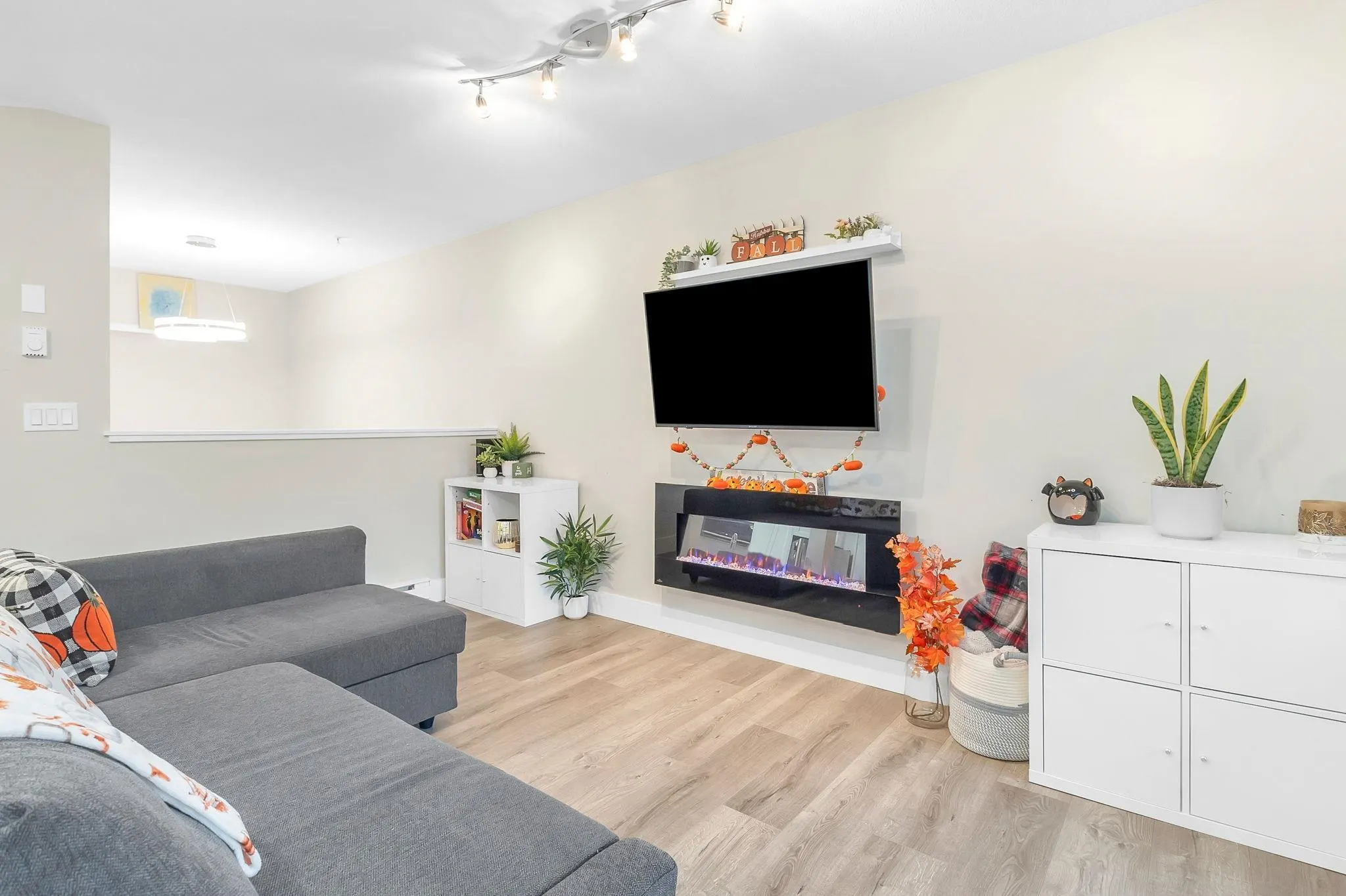 201 12248 224 Street