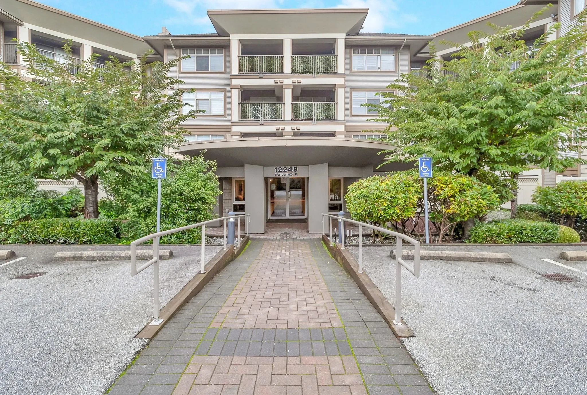 201 12248 224 Street