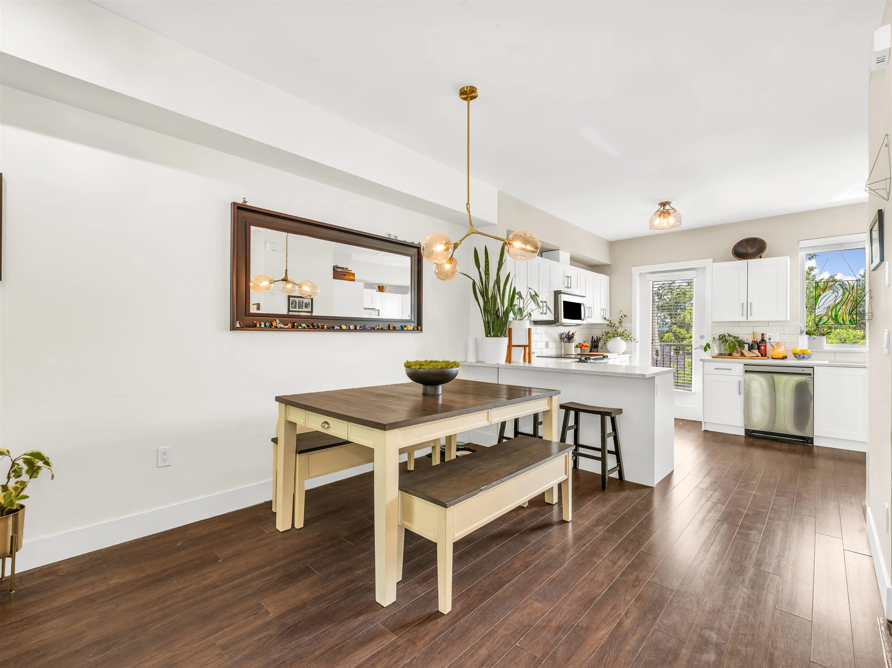 103 1418 Cartier Avenue