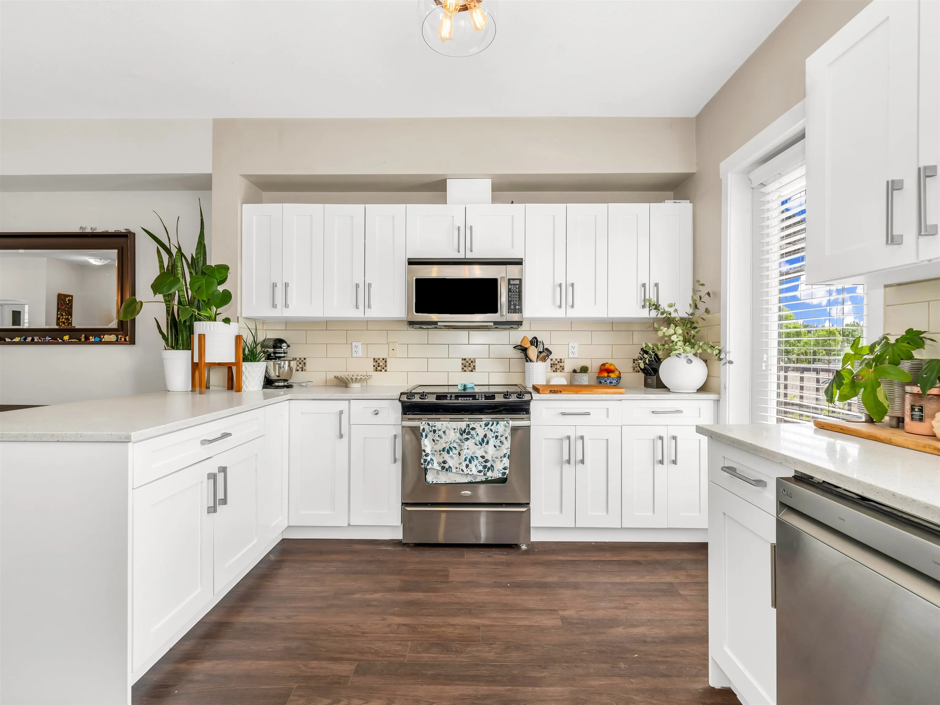 103 1418 Cartier Avenue