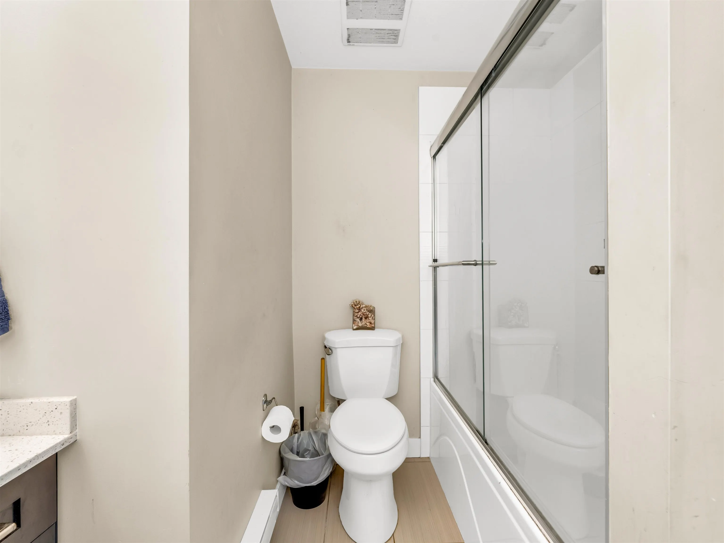 103 1418 Cartier Avenue