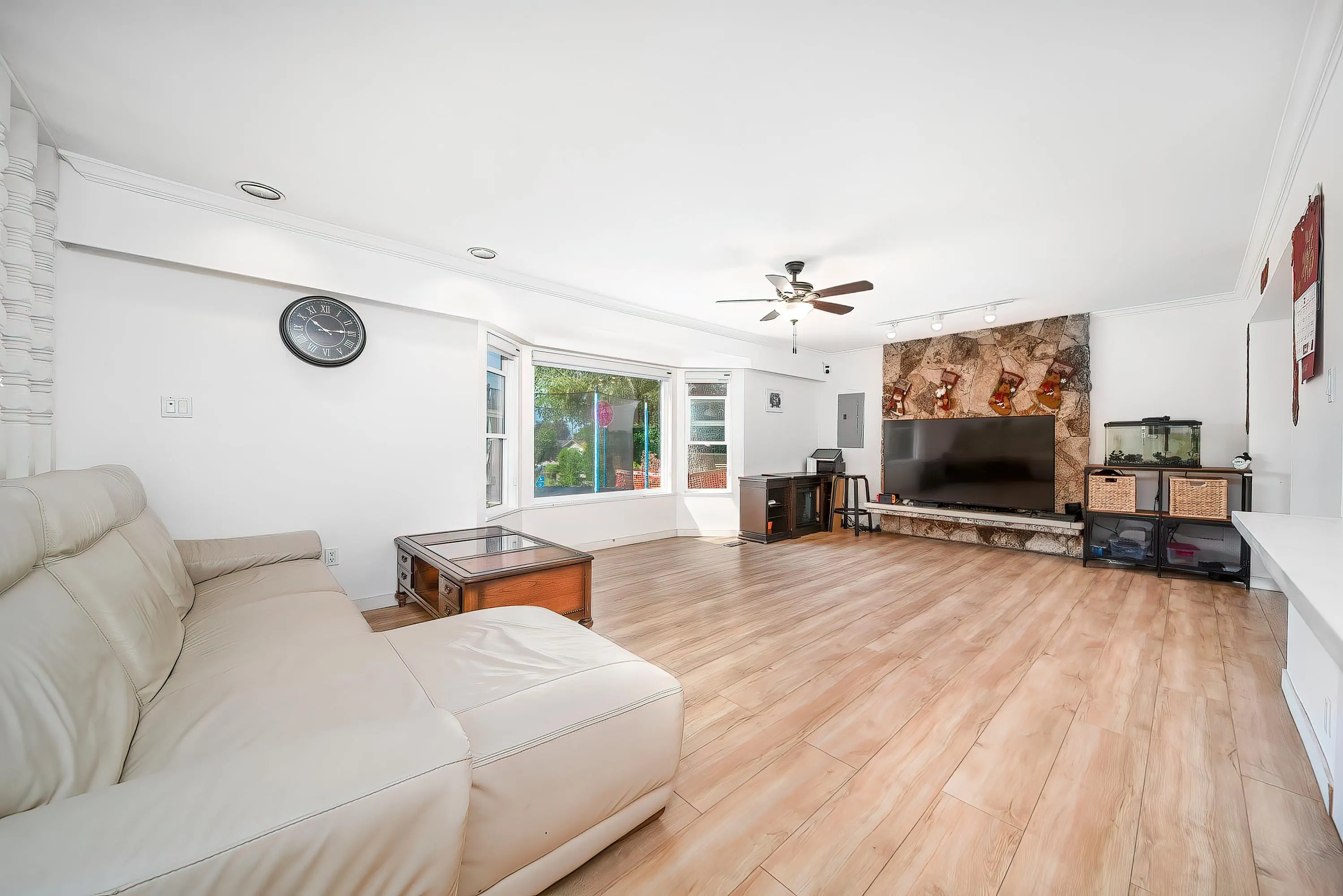 2011 Paulus Crescent